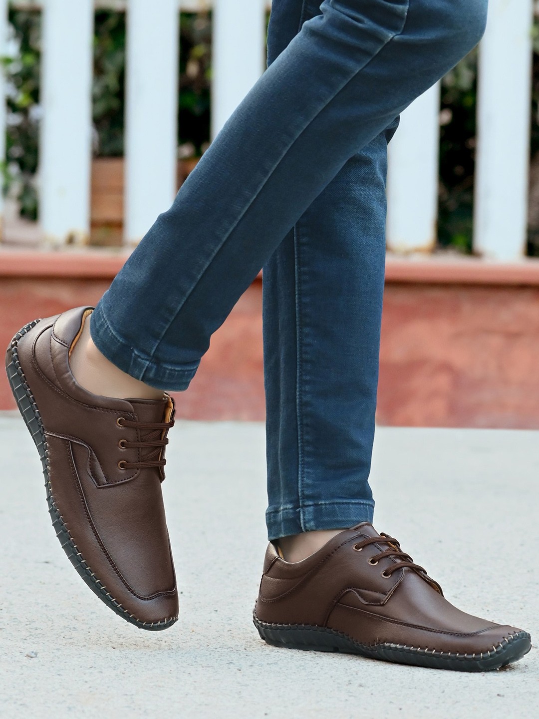 

Vellinto Men Derbys Casual Shoes, Brown