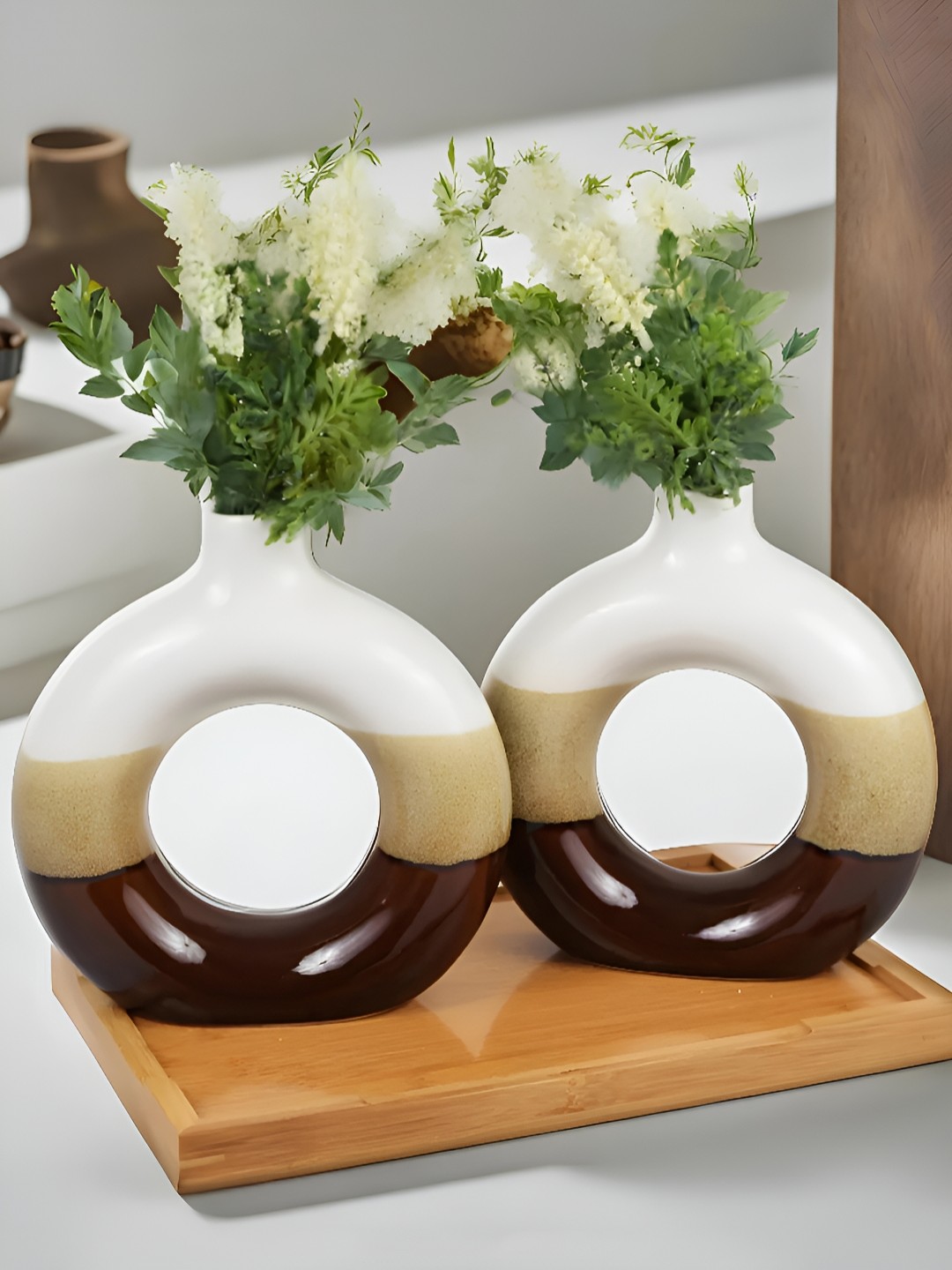 

Kaolinite Brown & White 2 Pieces Donut-Shaped Ceramic Flower Vase