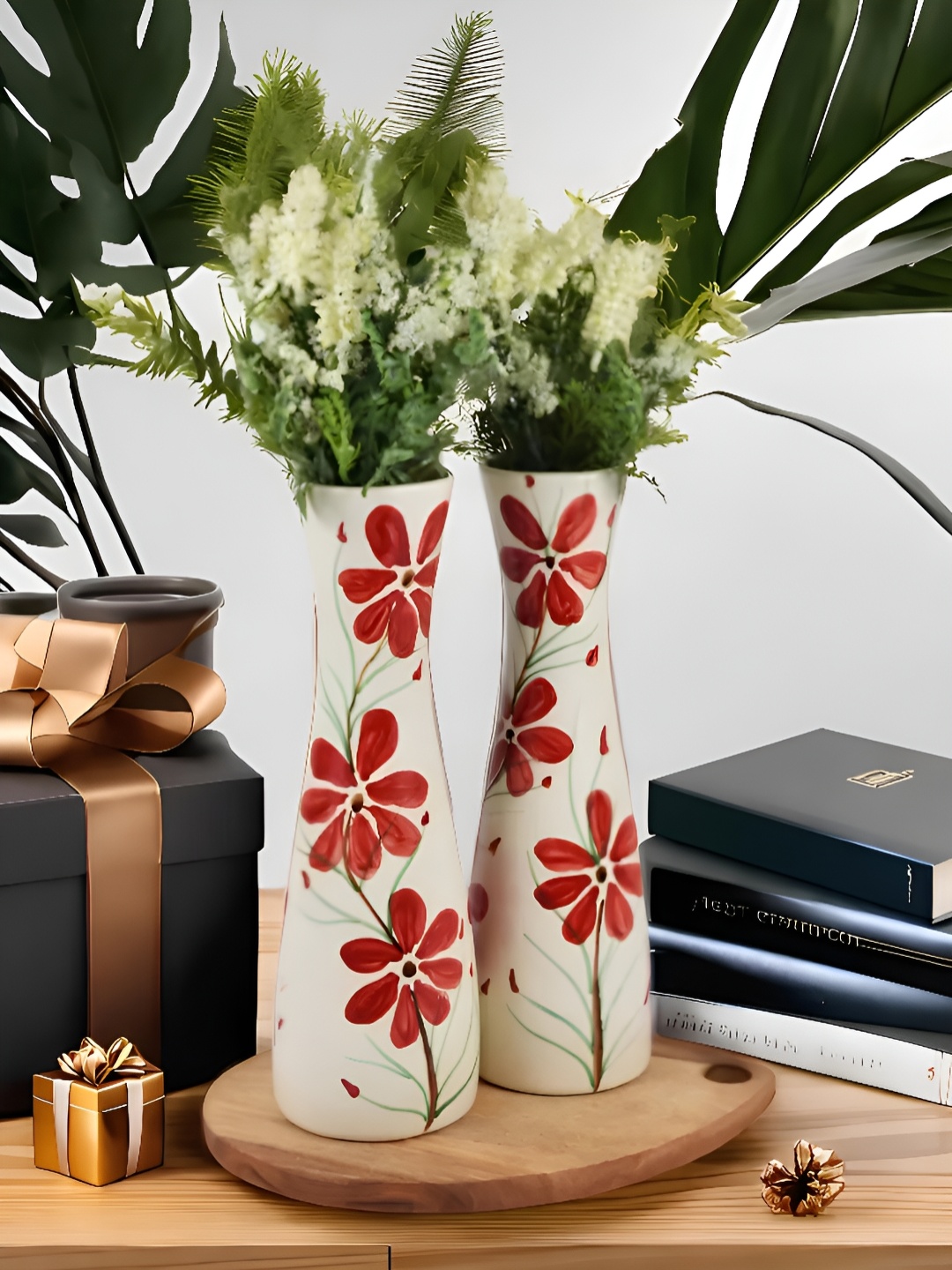 

Kaolinite Red & White 2 Pieces Floral Printed Ceramic Flower Vase