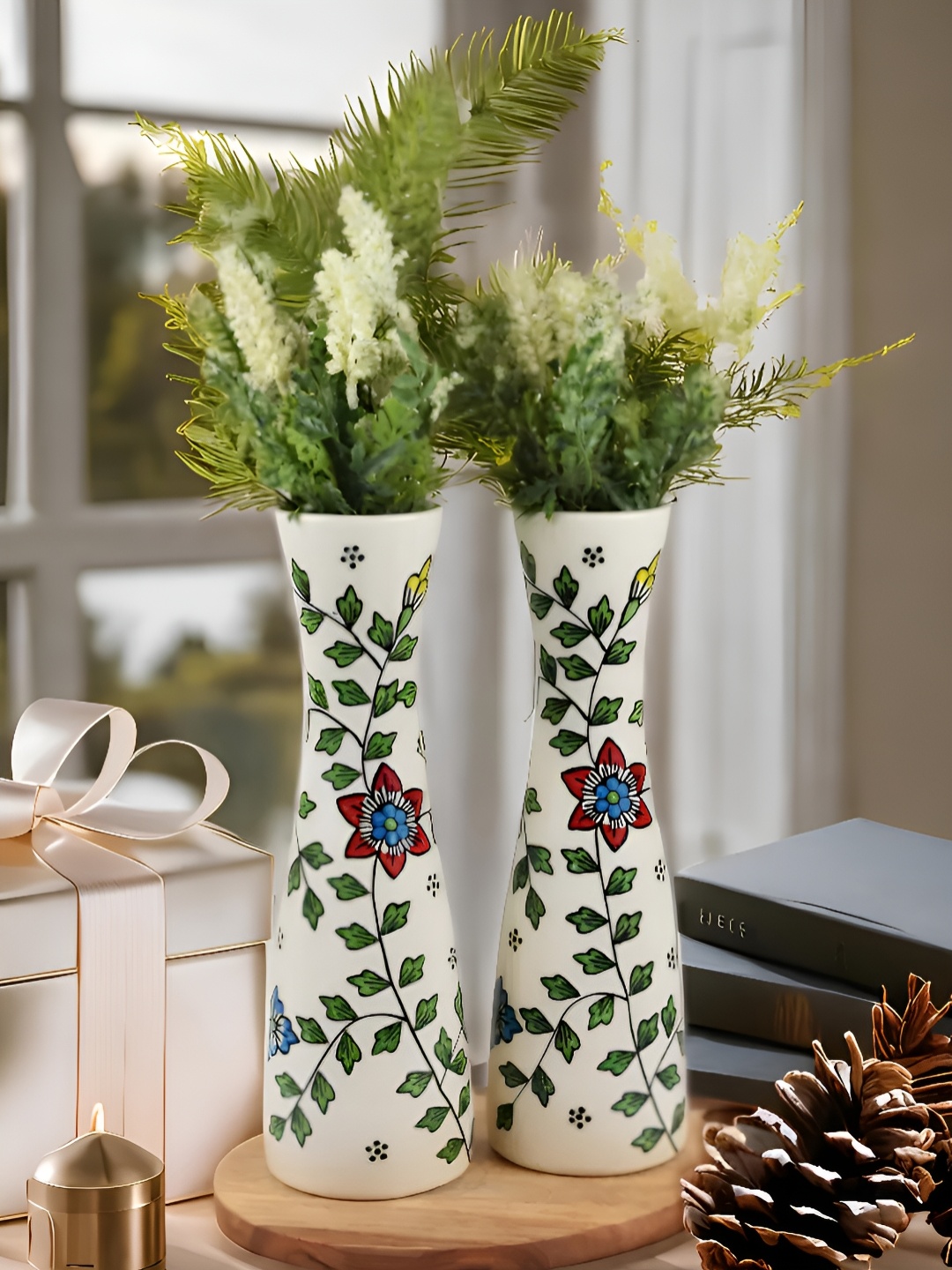 

Kaolinite Green 2 Pieces Leaf Printed Ceramic Flower Vase