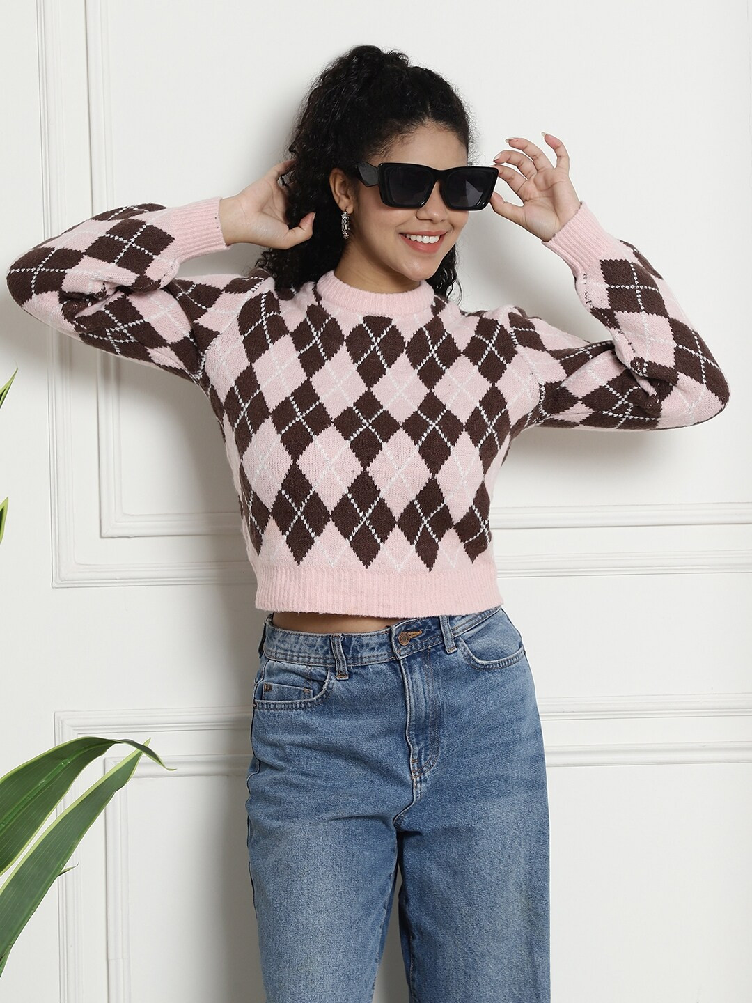 

NoBarr Geometric Self Design Acrylic Pullover, Pink
