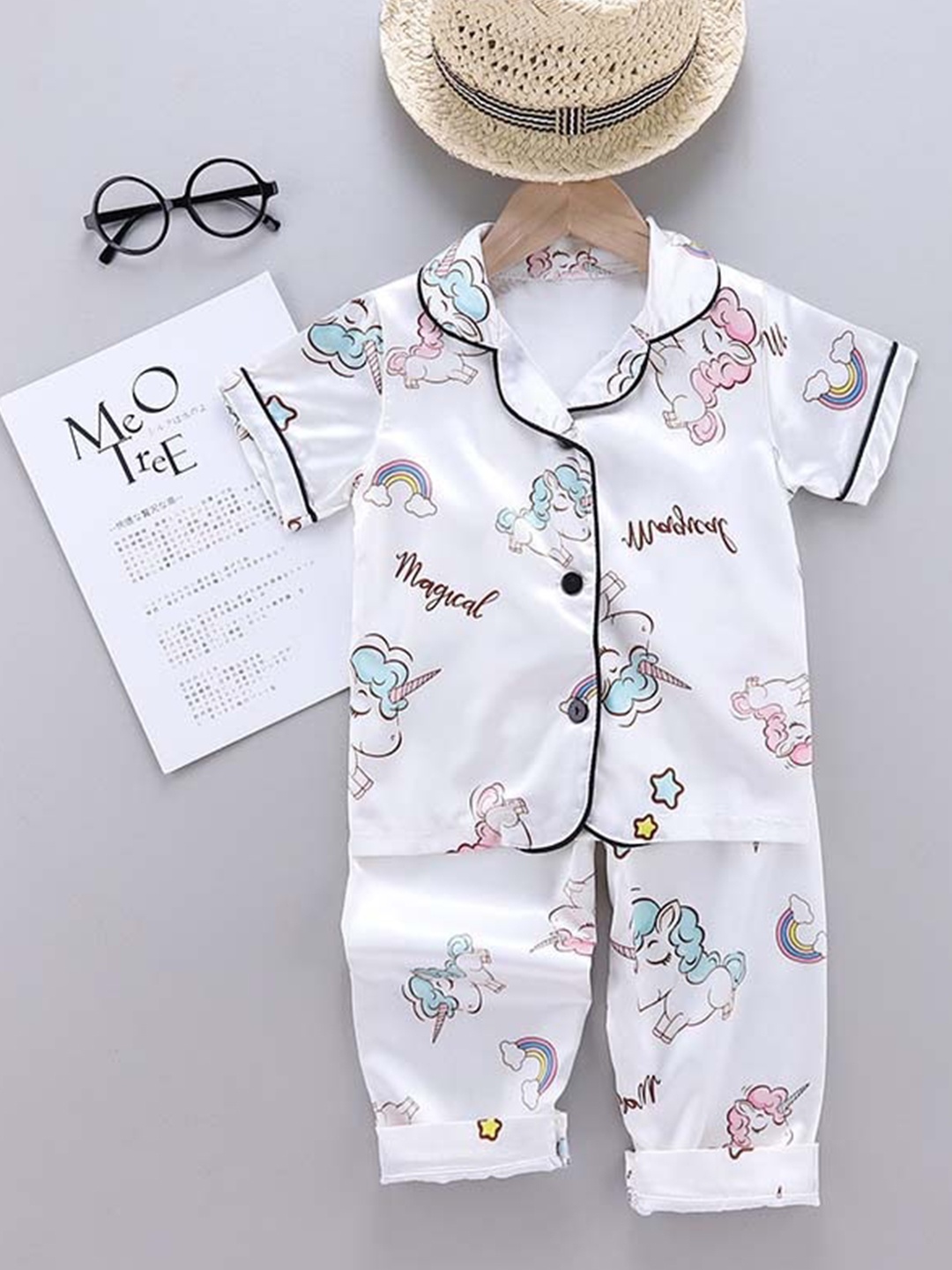 

bubble berry Girls Printed Satin Night suit, White