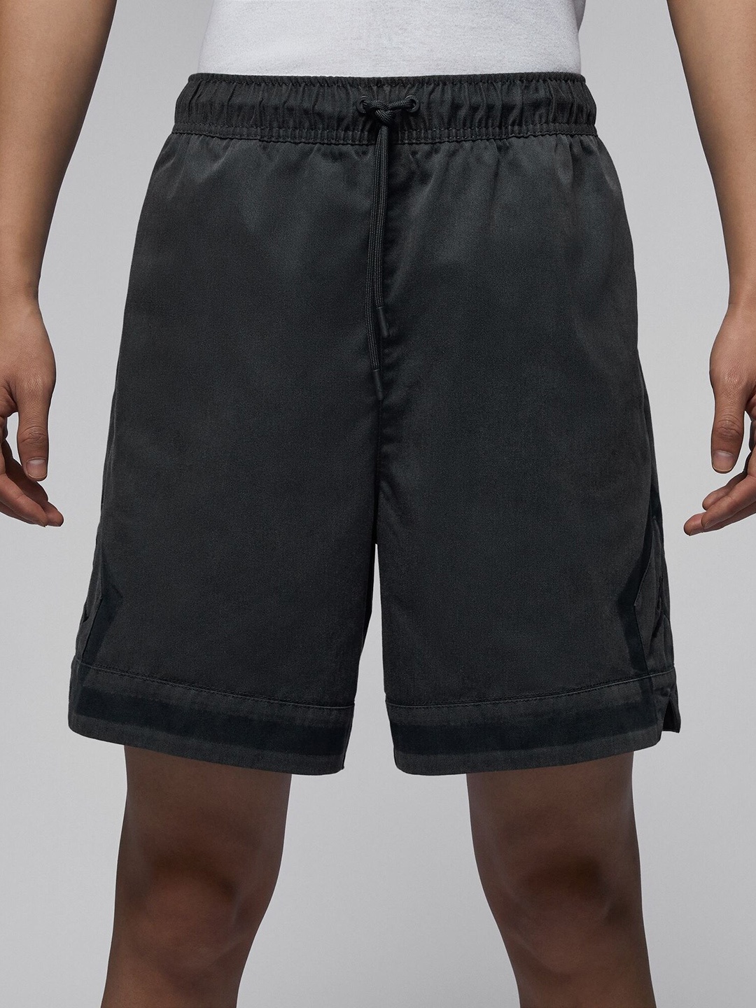 

Nike M J ESS STMT WSH DMND SHORT, Grey
