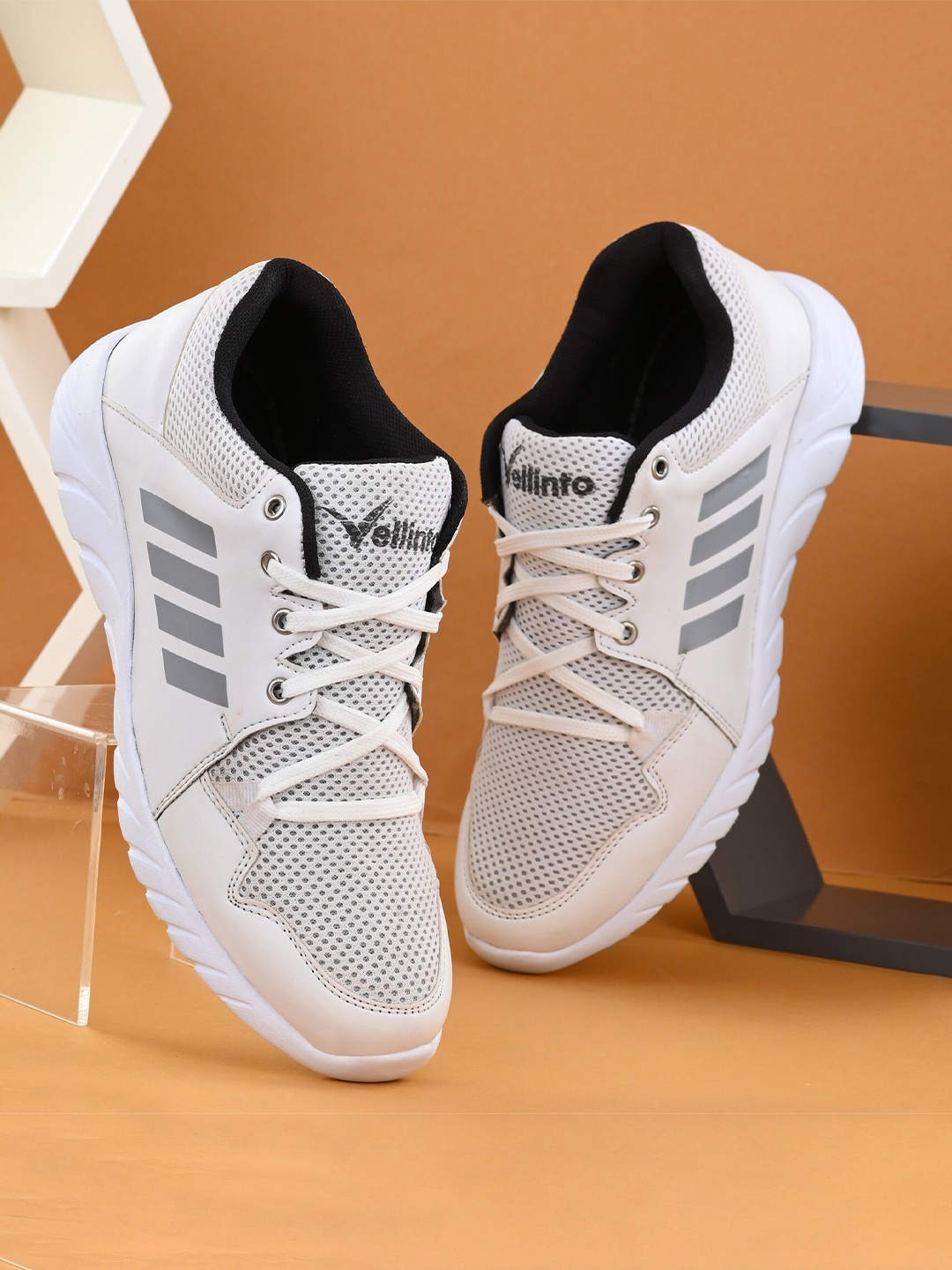 

Vellinto Men Textured Lace-Up Running Shoes, White