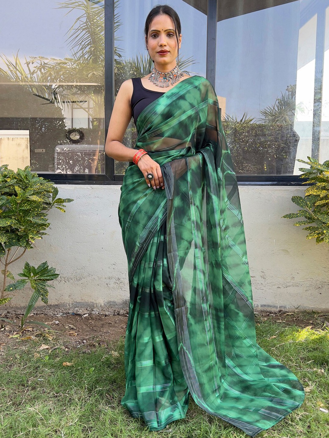 

KALINI Green Georgette Ethnic Printed Ready to Wear Saree