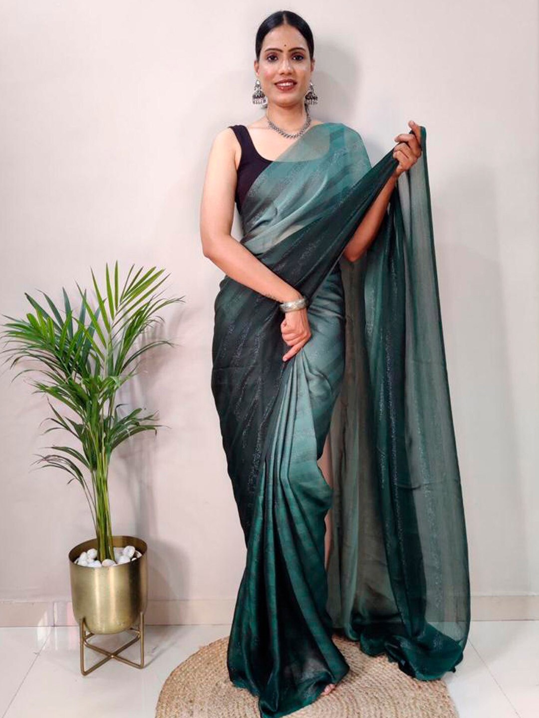 

KALINI Green Georgette Ethnic Printed Ready to Wear Saree
