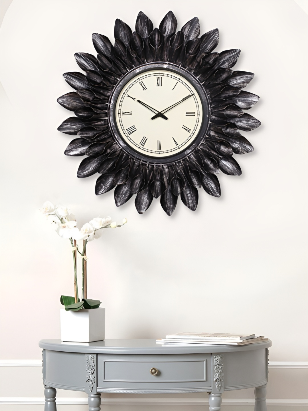 

Craft Smith Black & White Metal Traditional Round Wall Clock