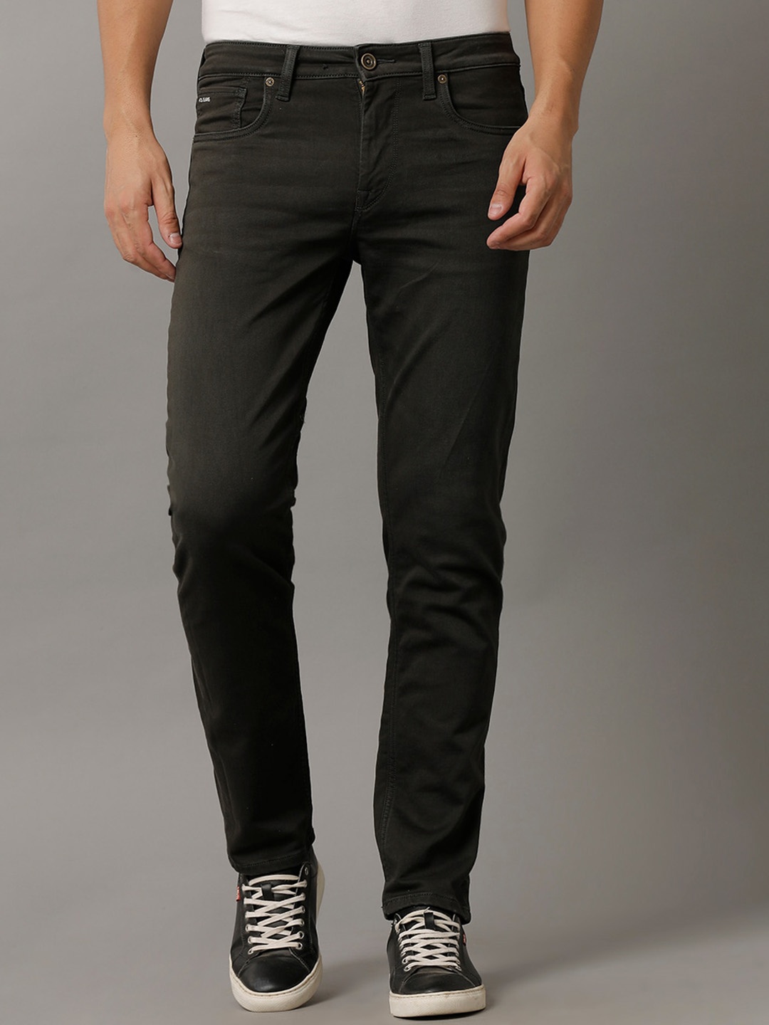

Voi Jeans Men Comfort Slim Fit Clean Look Stretchable Jeans, Olive