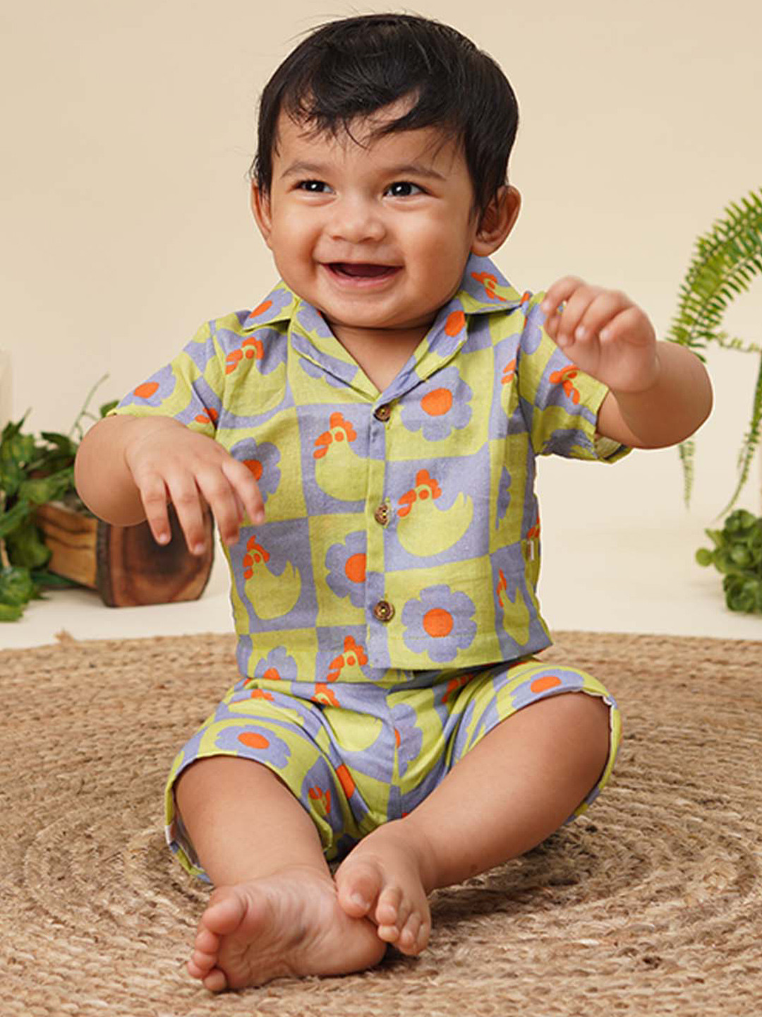 

GREENDIGO Infants Conversational Printed Shirt With Shorts, Yellow