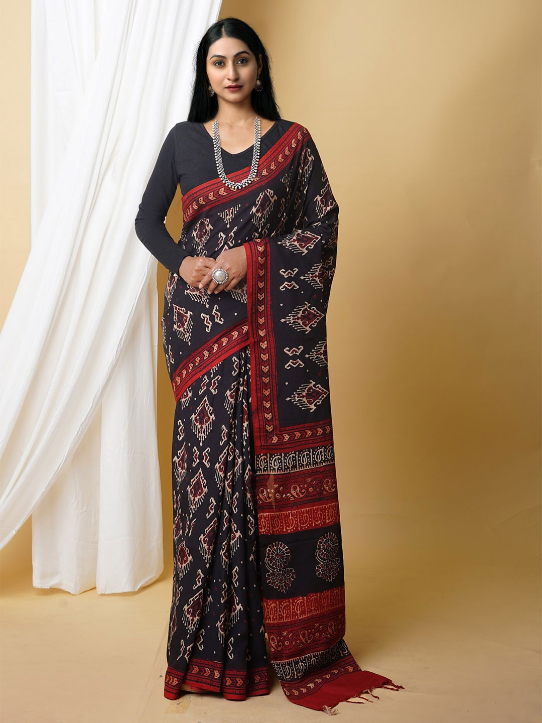

Unnati Silks Ajrak Block Printed Murshidabad silk Saree, Black