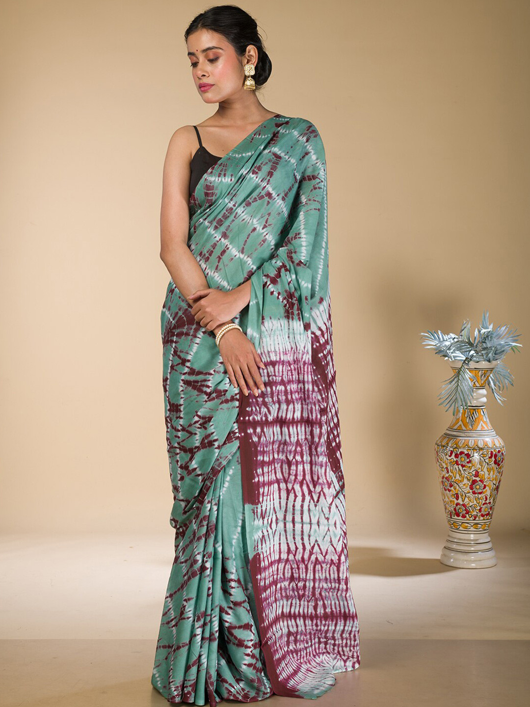

HERE&NOW Tie and Dye Pure Cotton Bandhani Saree, Green