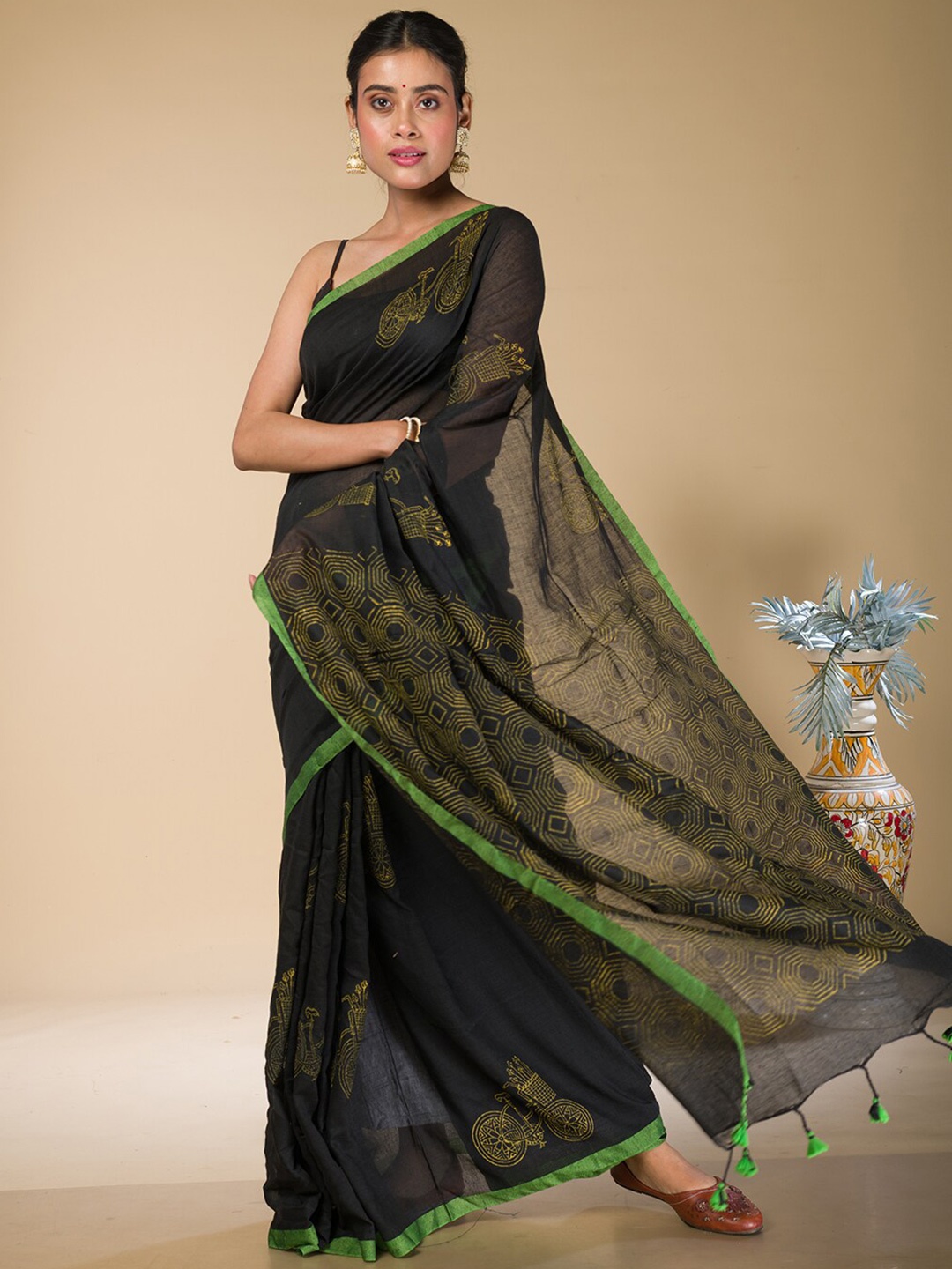 

HERE&NOW Khadi Saree, Black