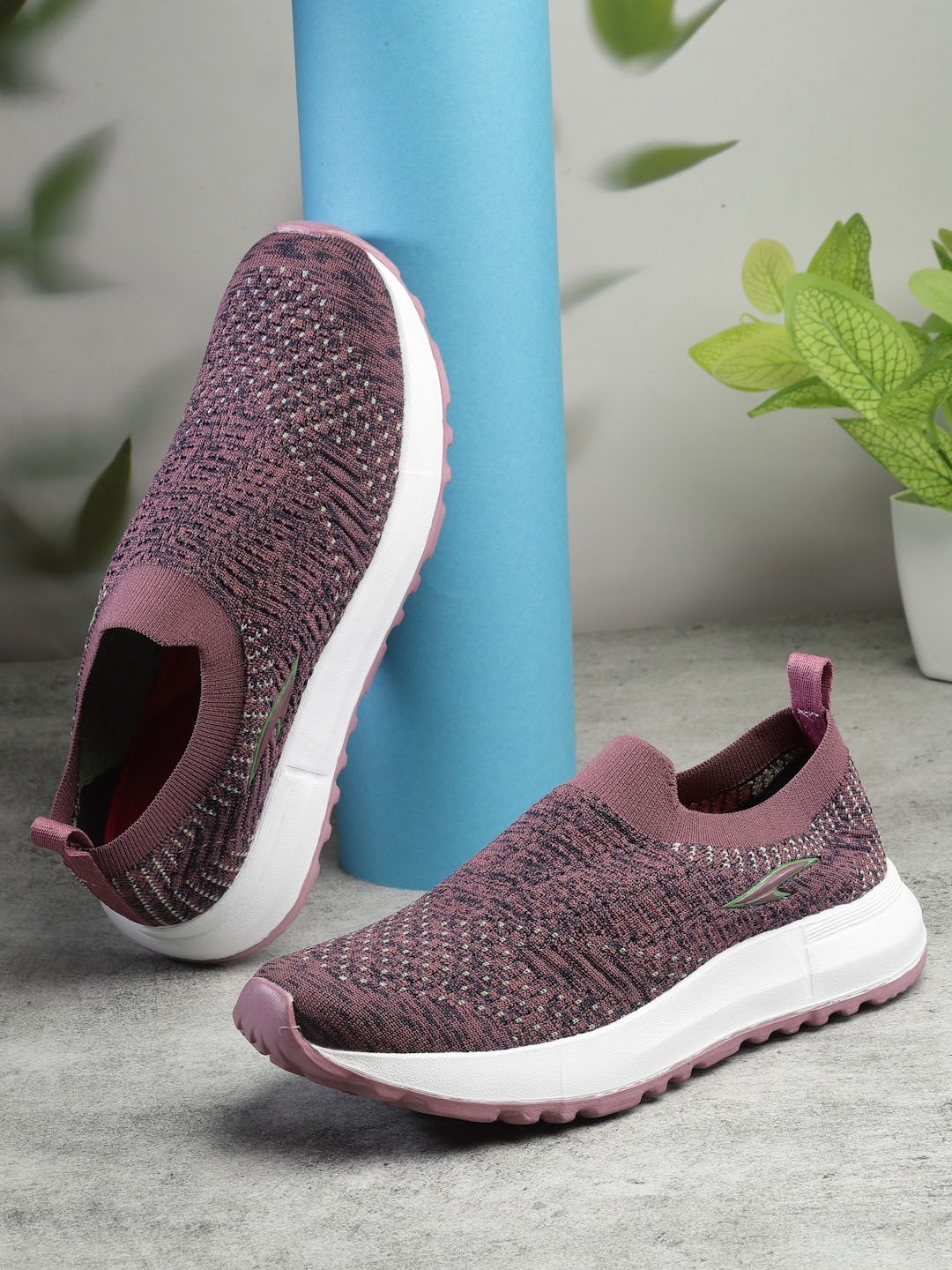 

ASIAN Women Textured Slip-On Sneakers, Mauve