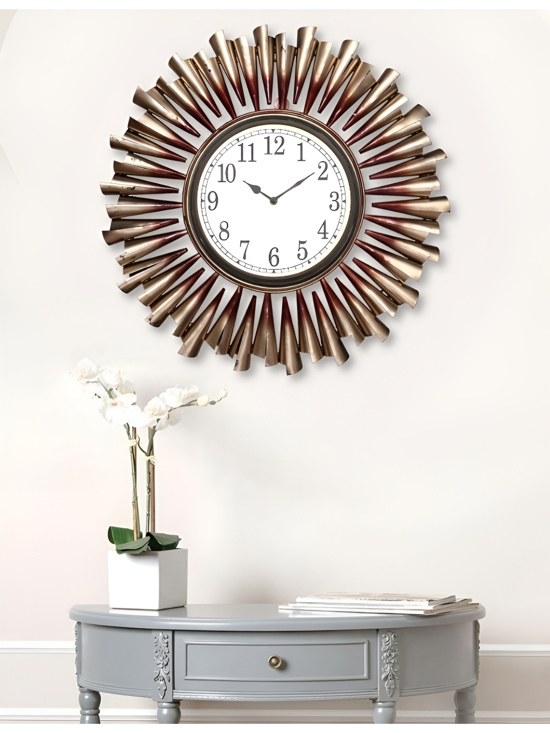 

Craft Smith Gold Toned & Black Embellished Contemporary Wall Clock