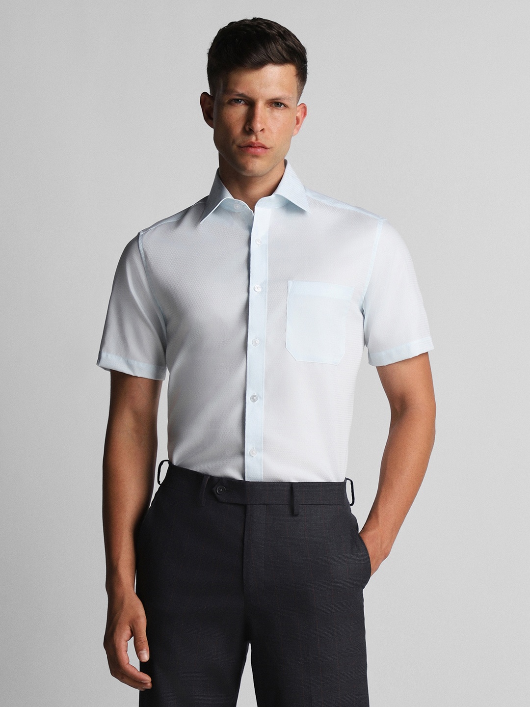 

Louis Philippe Spread Collar Classic Fit Textured Formal Pure Cotton Shirt, Blue