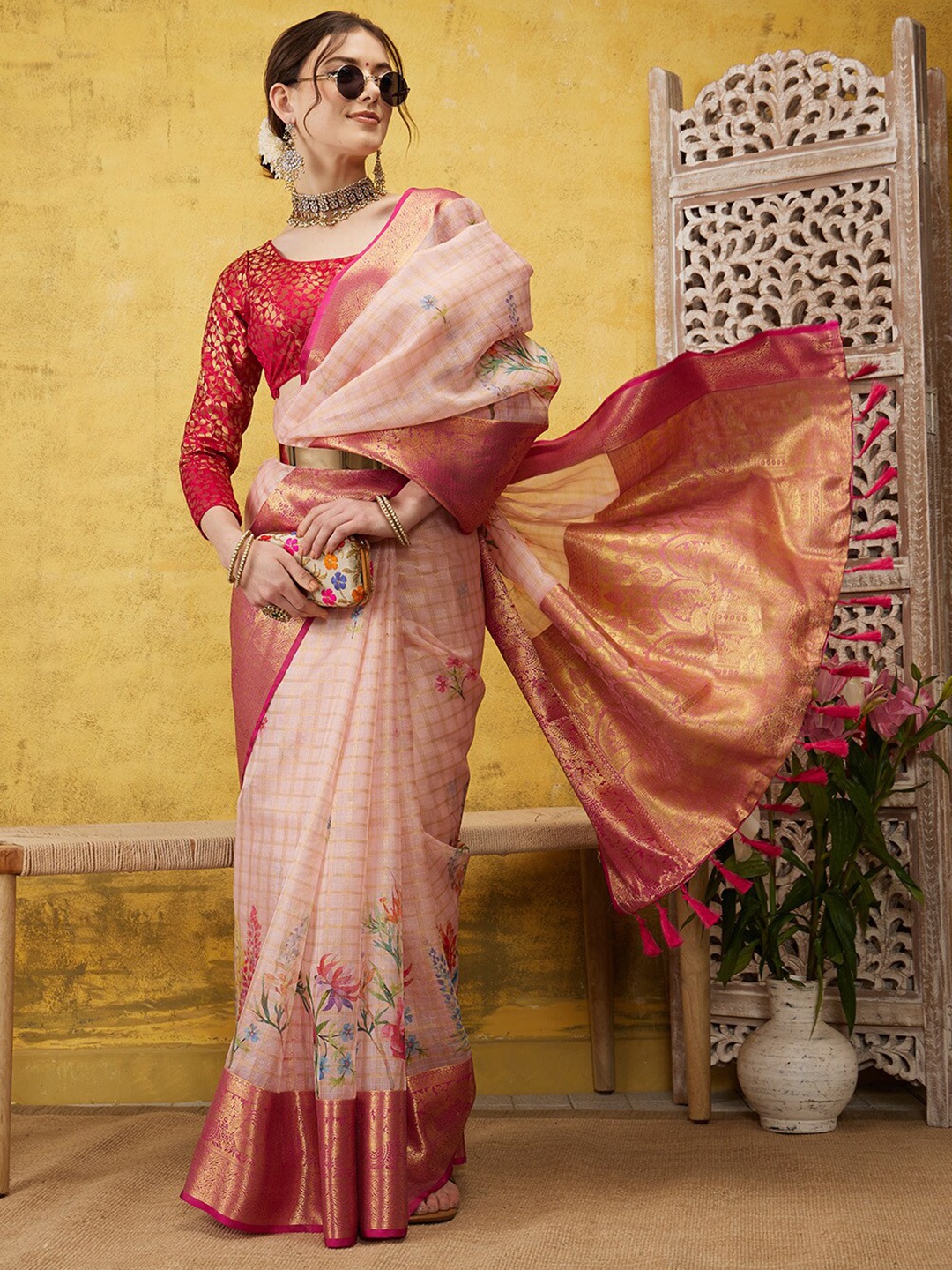 

Silk Land Floral Zari Silk Blend Muga Saree, Pink