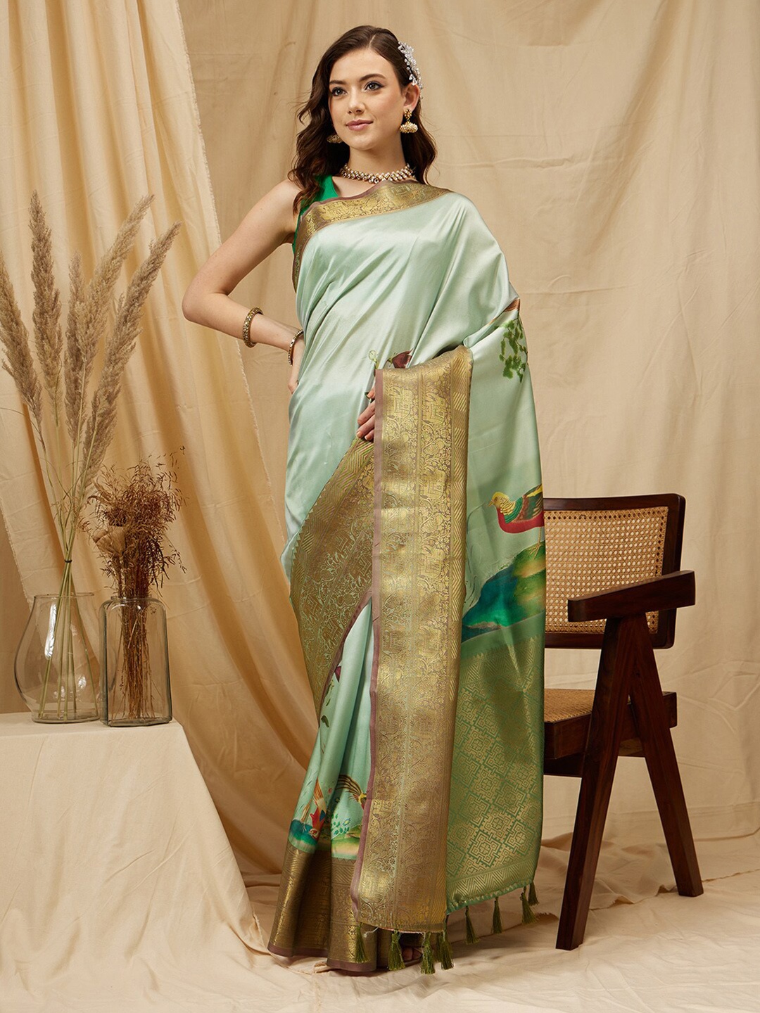 

Silk Land Floral Kanjeewaram Digital Print Saree, Olive