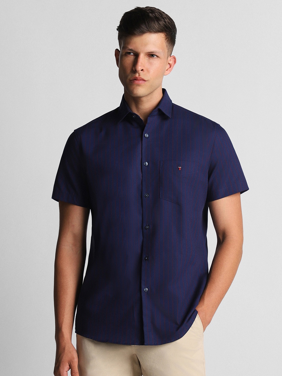 

Louis Philippe Sport Spread Collar Slim Fit Striped Casual Shirt, Navy blue