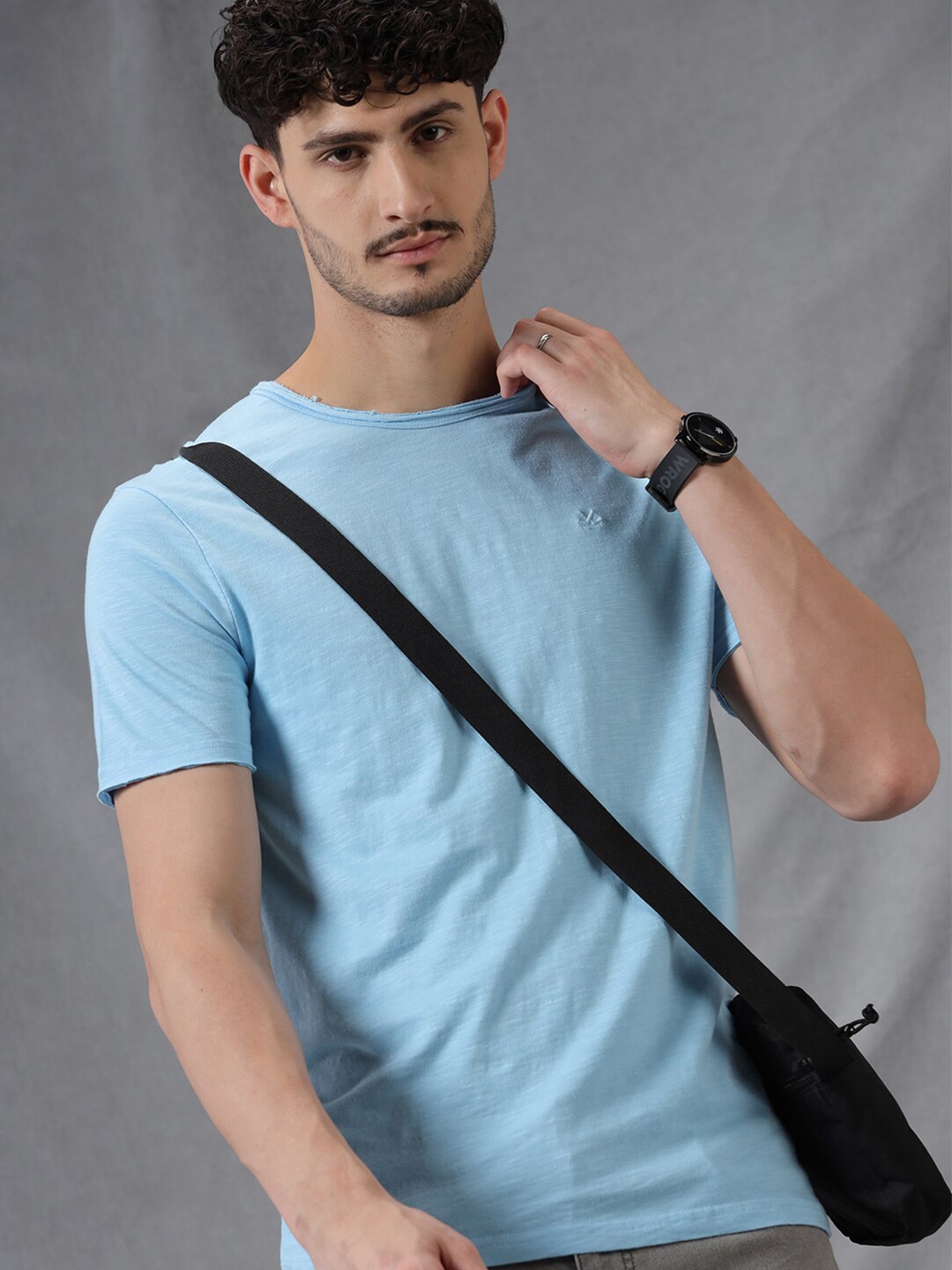 

WROGN Striped Round Neck Short Sleeves Slim Fit T-shirt, Blue