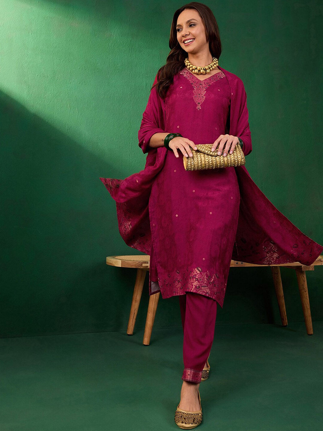 

Sangria Ethnic Motifs Printed V-Neck Straight Kurta With Trousers & Dupatta, Pink