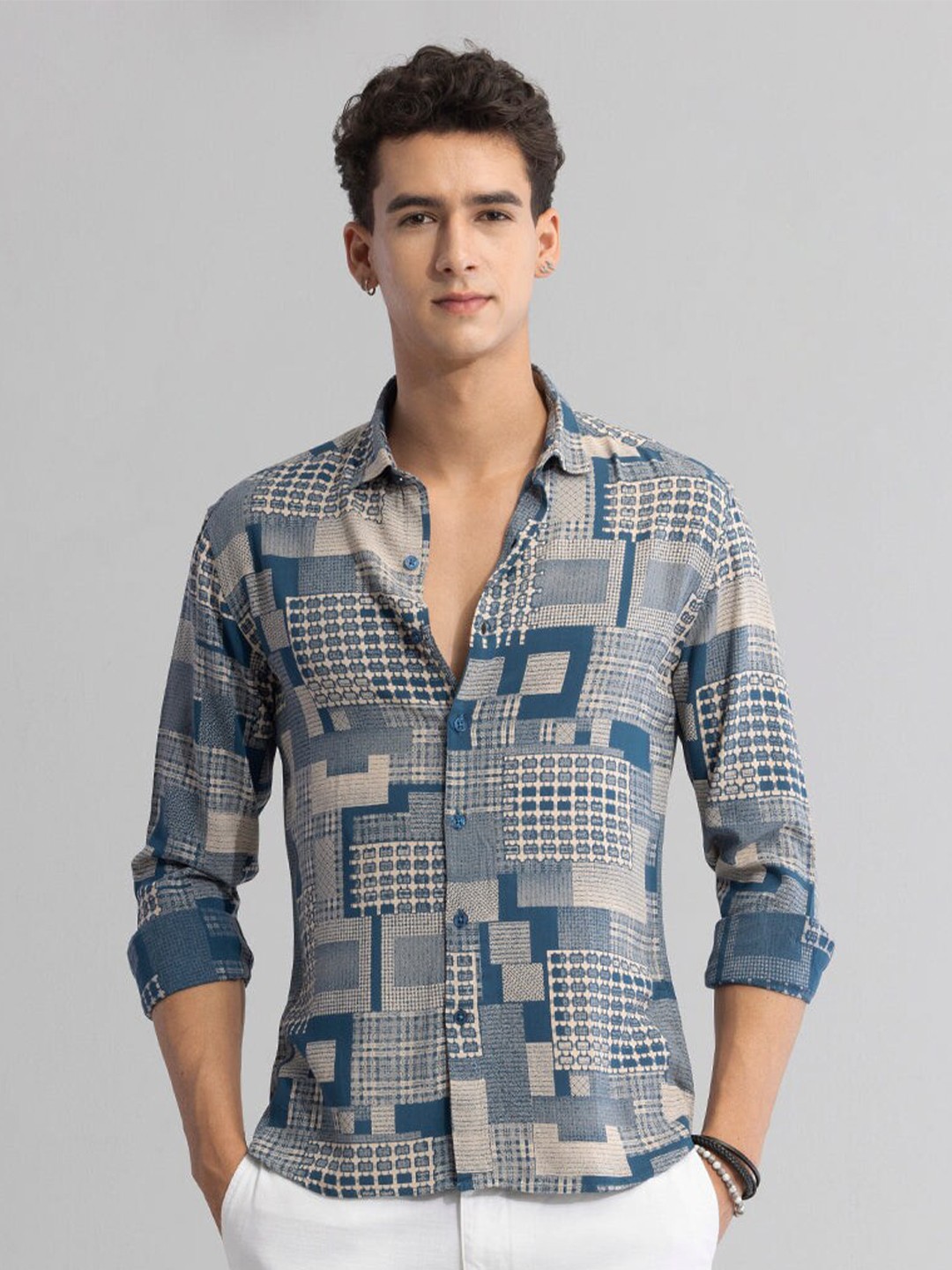 

Snitch Blue Classic Slim Fit Opaque Abstract Casual Shirt