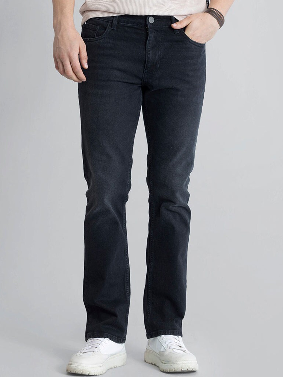 

Snitch Men Straight Fit Mid-Rise Clean Look Light Fade Cotton Jeans, Black