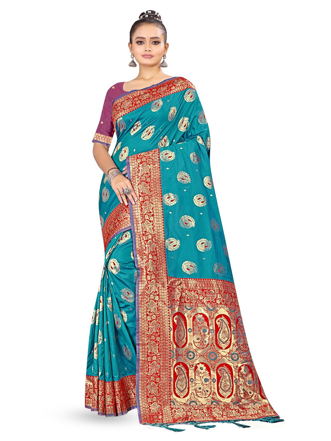 

RANGRASIYA Ethnic Motifs Woven Design Beads and Stones Kanjeevaram Saree, Turquoise blue