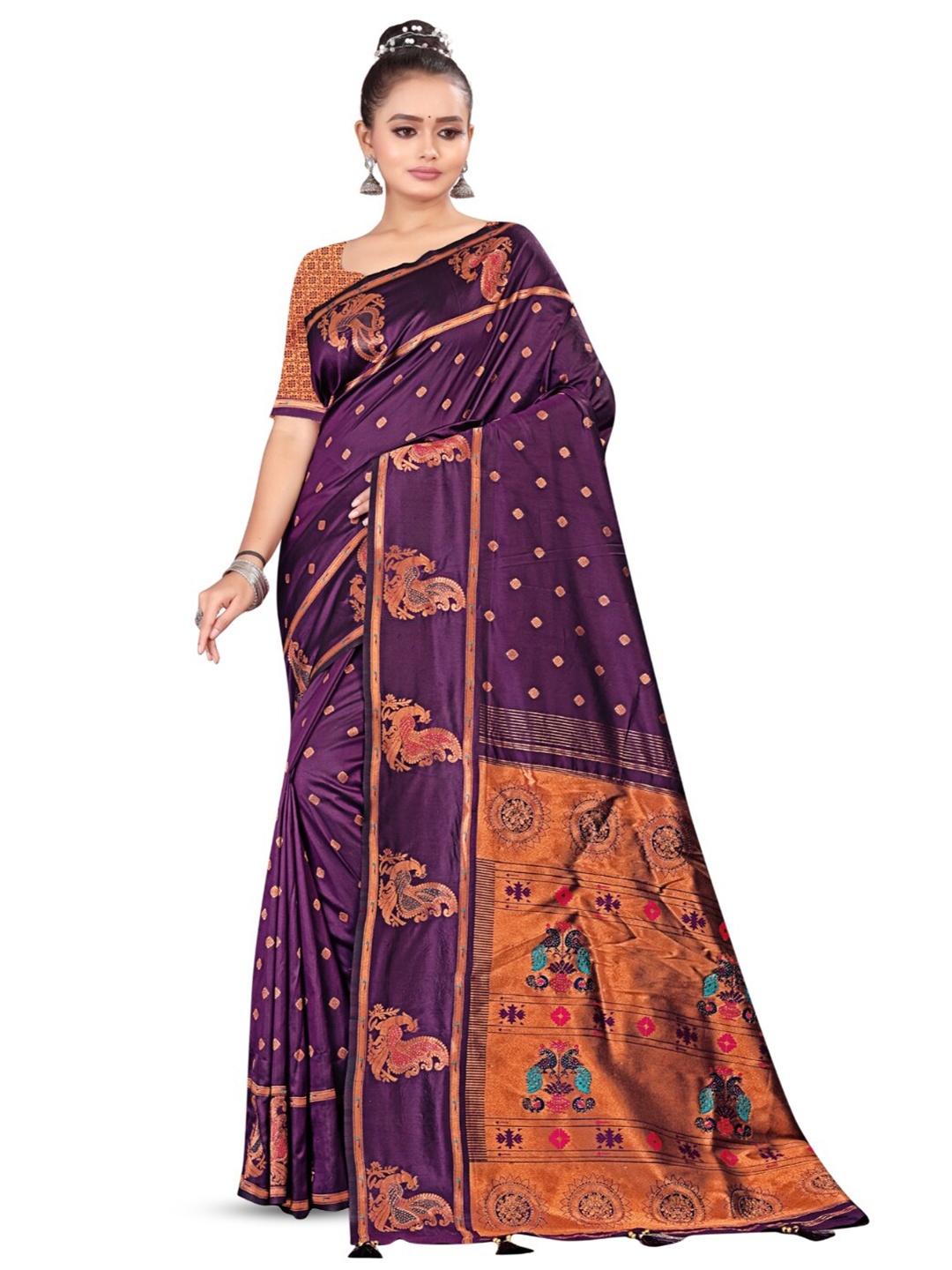 

RANGRASIYA Ethnic Woven Design Zari Paithani Saree, Magenta