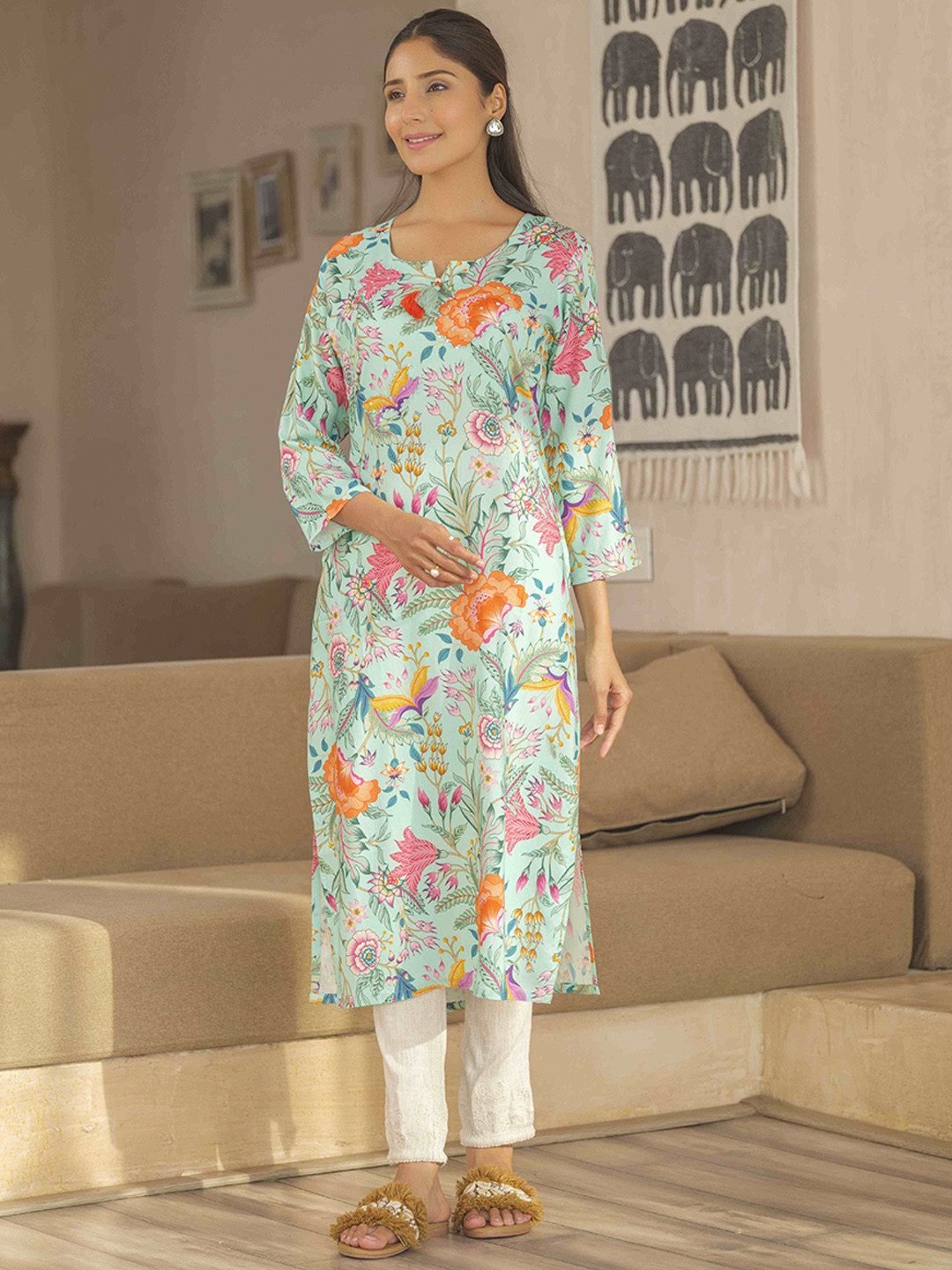 

Sangria Floral Printed Sequinned Straight Kurta, Green