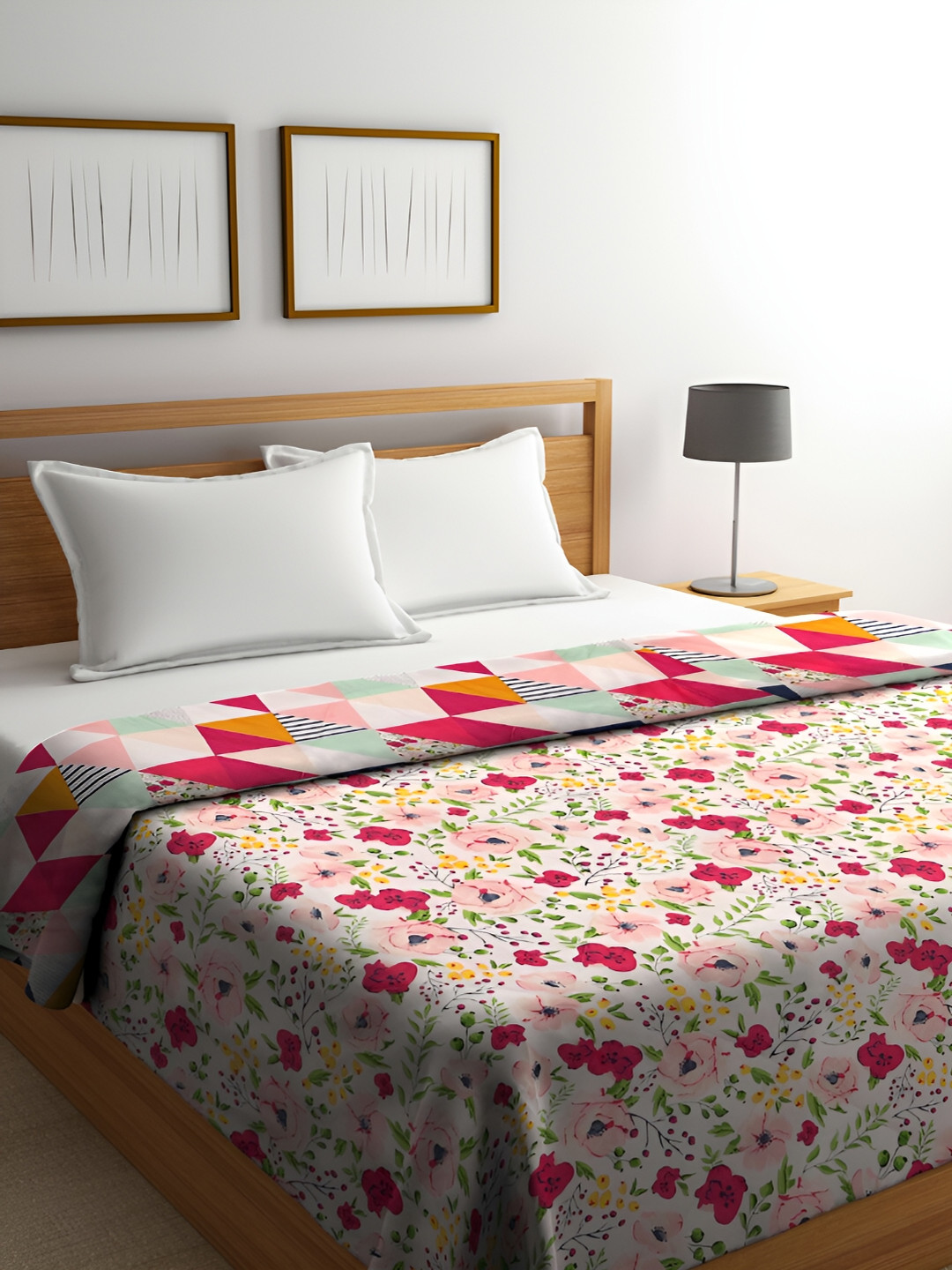 

Miaz Lifestyle White & Red Floral Printed Pure Cotton 130 GSM Double Bed Comforter