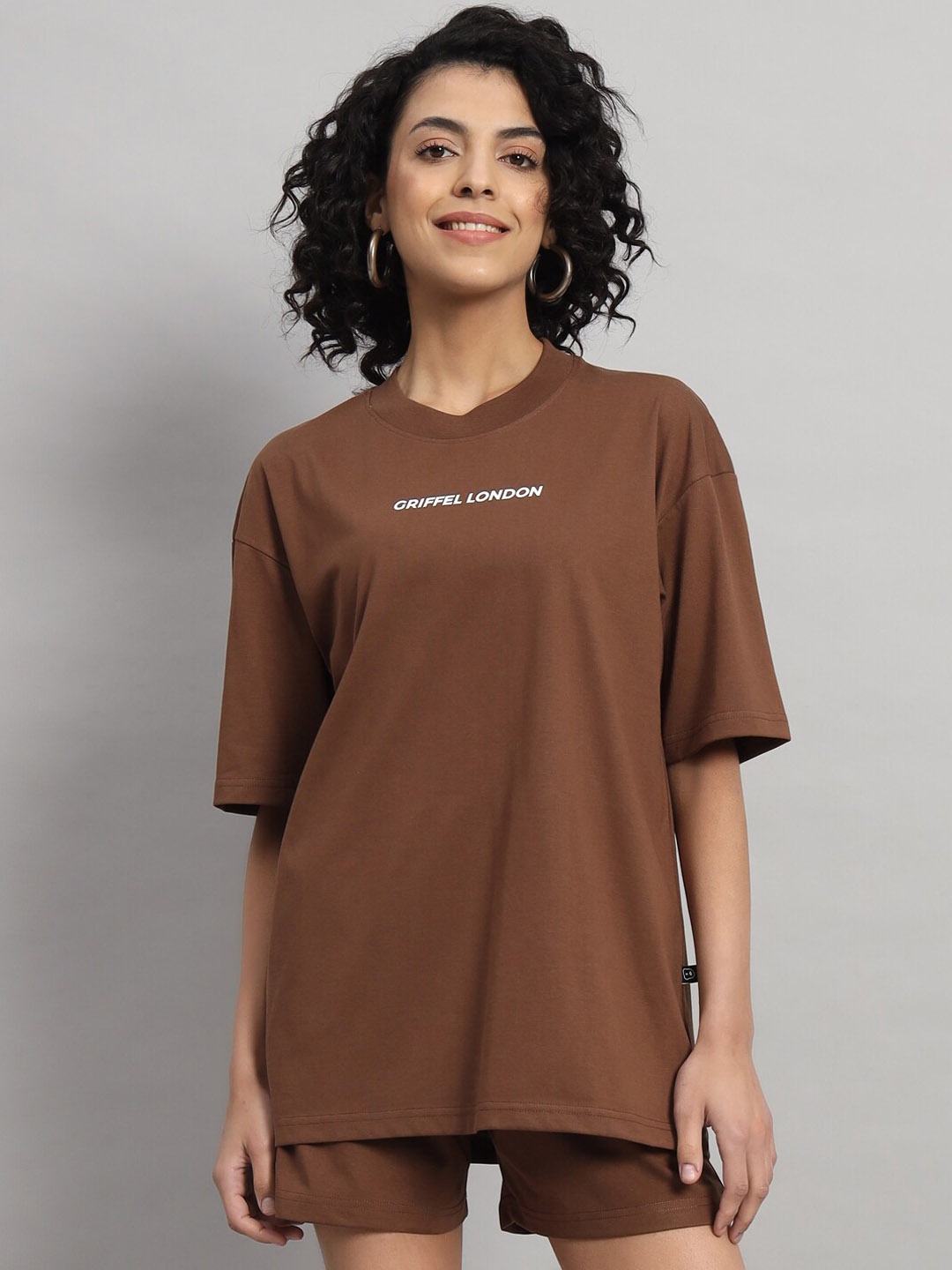 

GRIFFEL Pure Cotton Oversized Fit Round Neck T-Shirt & Mid-Rise Shorts Co-Ords, Camel brown