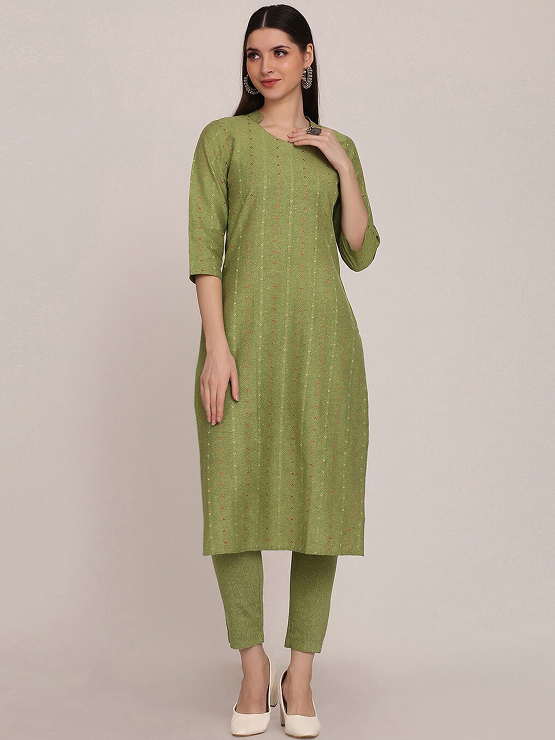 

KALINI Geometric Woven Design Mandarin Collar Straight Kurta With Trouser, Olive