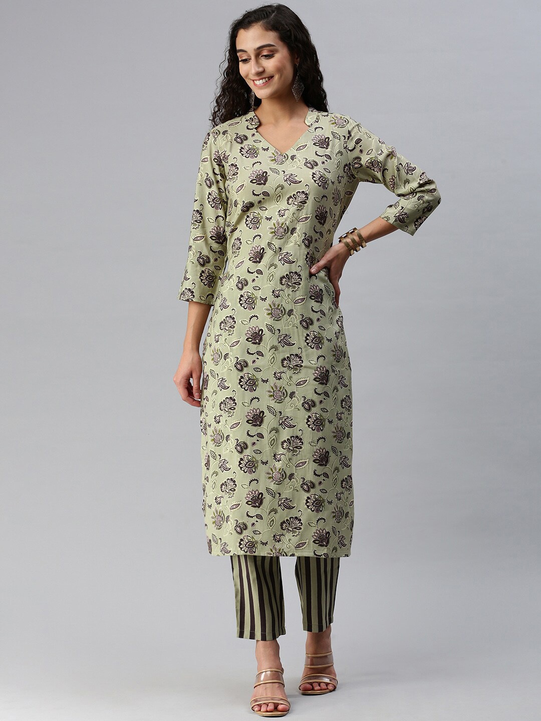 

KALINI Floral Printed Chanderi Cotton Kurta with Trousers, Green