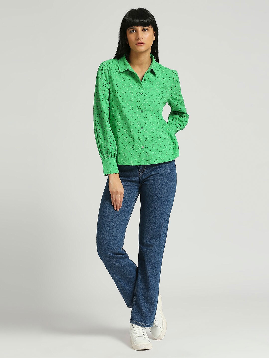 

Pepe Jeans Spread Collar Long Puff Sleeves Comfort Regular Fit Schiffli Shirts, Green