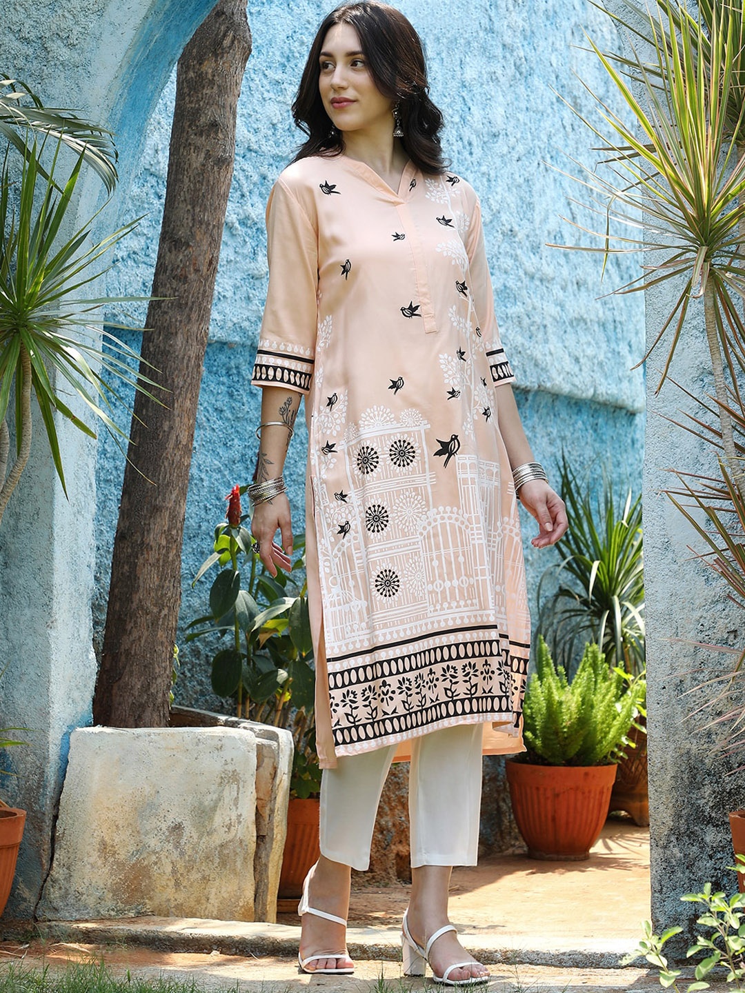 

QISSA Floral Printed Regular Kurta with Palazzos, Orange