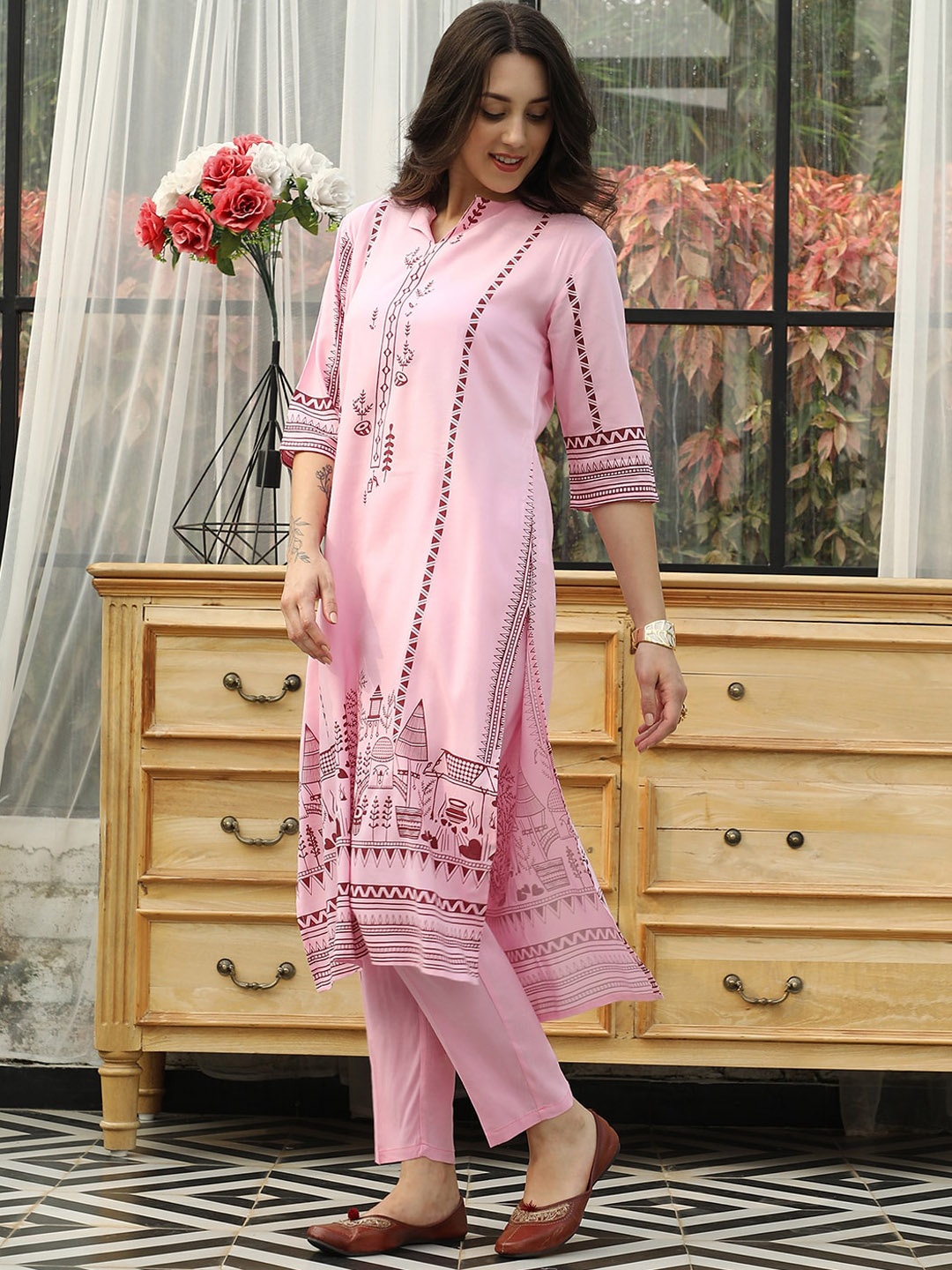 

QISSA Floral Printed Regular Kurta with Trousers, Pink