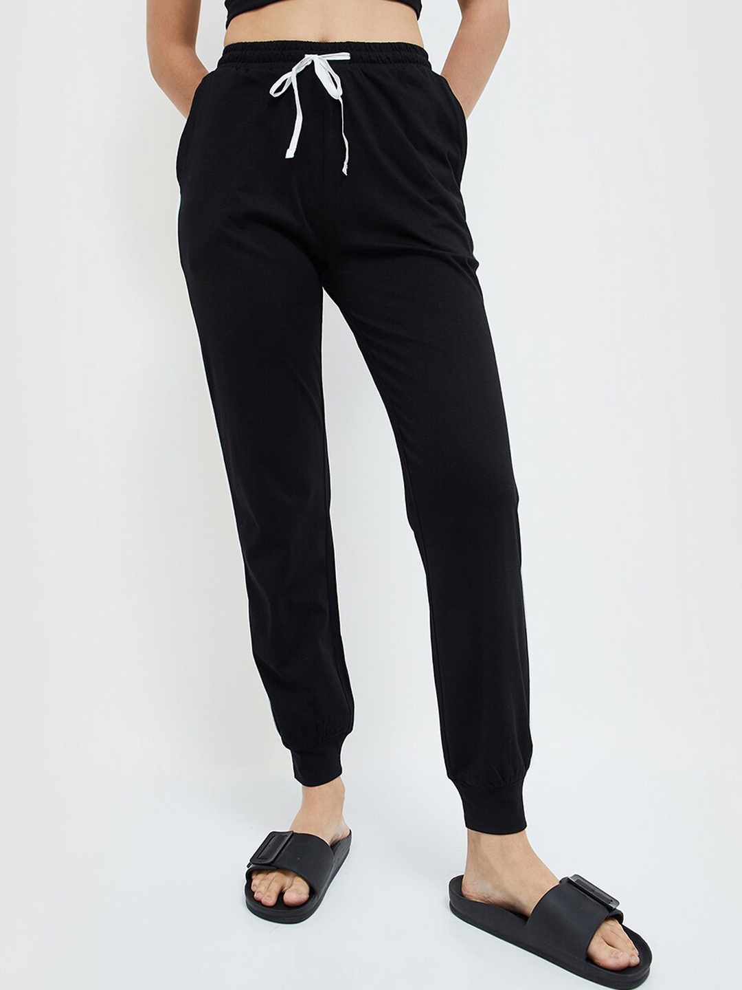 

Ginger by Lifestyle Women Solid Regular Fit Mid-Rise Pure Cotton Jogger, Black