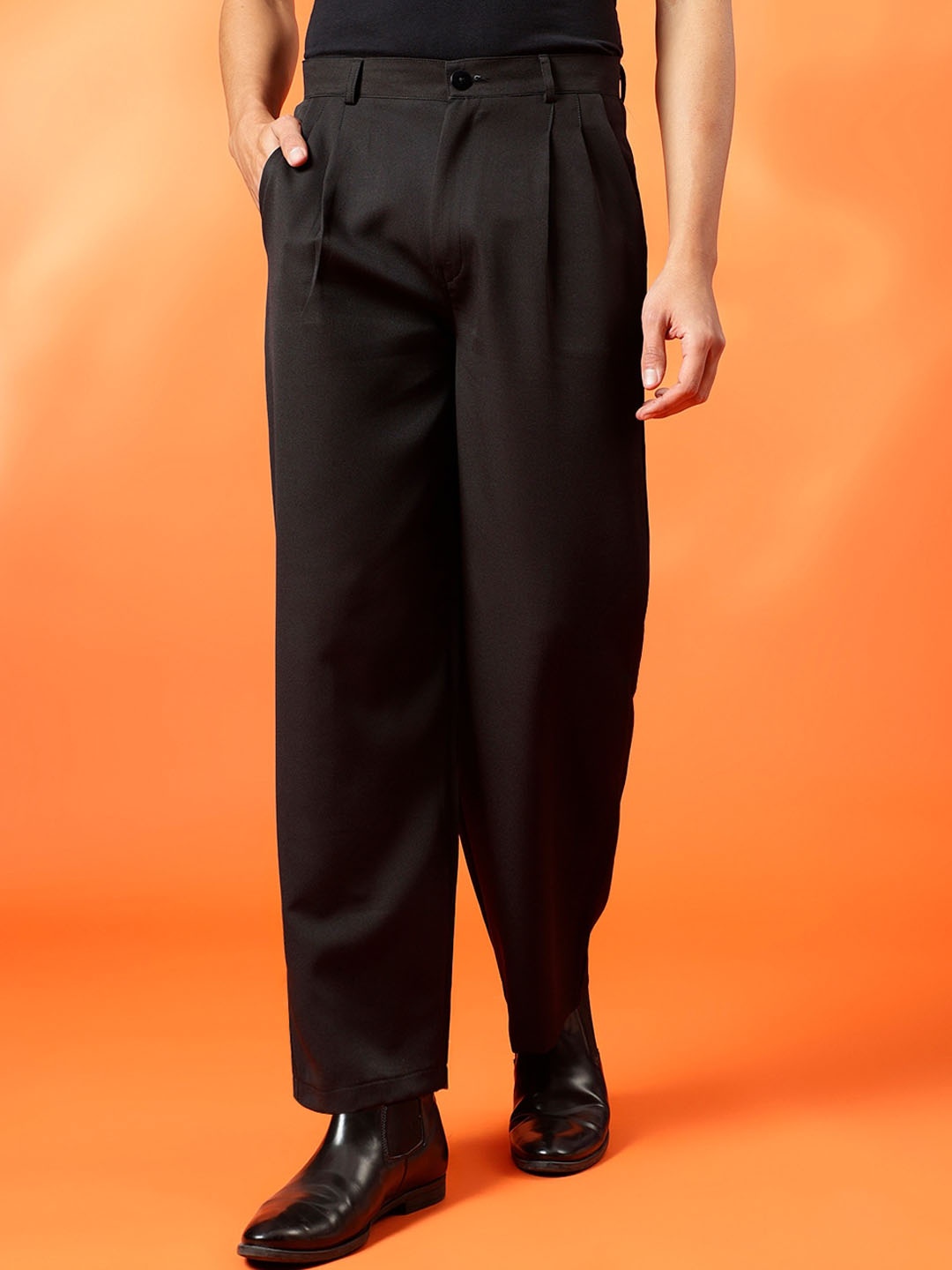 

BWOLVES Men Relaxed Loose Fit Pleated Cotton Trouser, Black