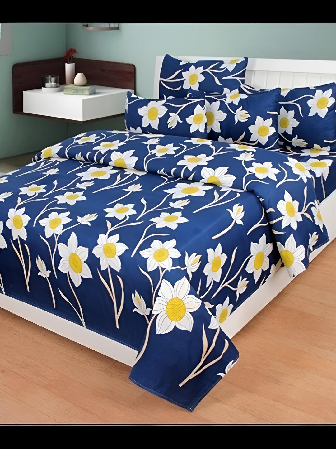 

Supreme Home Collective Blue 144 TC Queen Bedsheet with 2 Pillow Covers