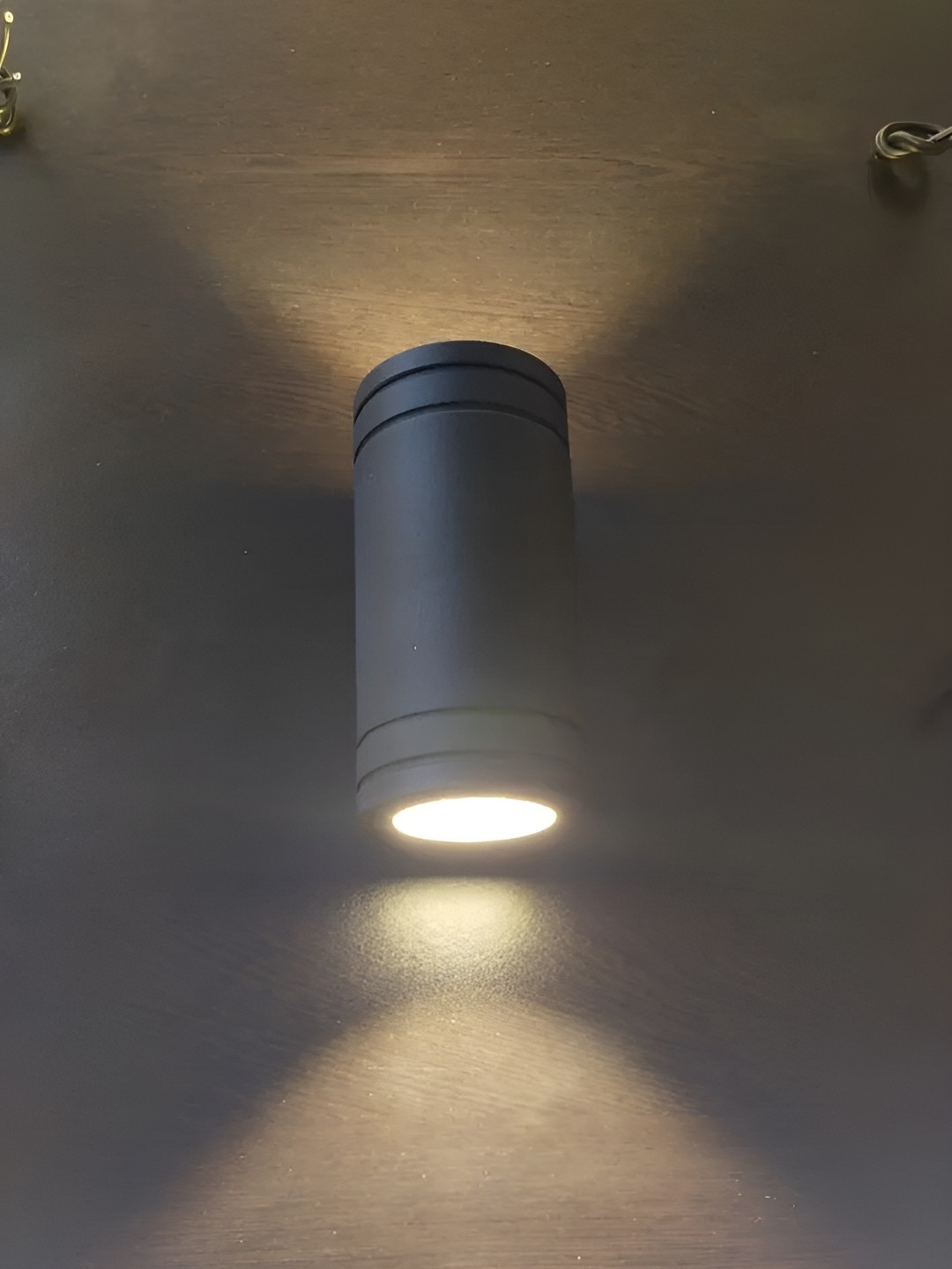 

Areezo Black Metal Cylindrical Shaped Wall Lamp With Bulb