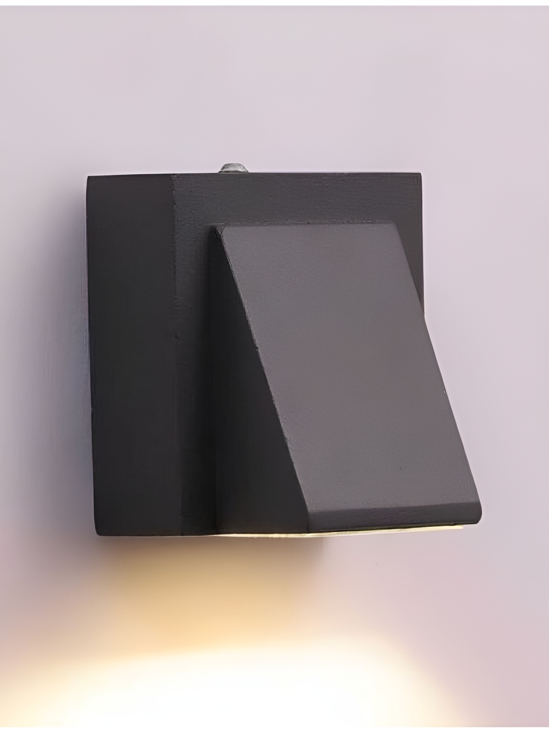 

Areezo Black Metal Contemporary Wall Lamp