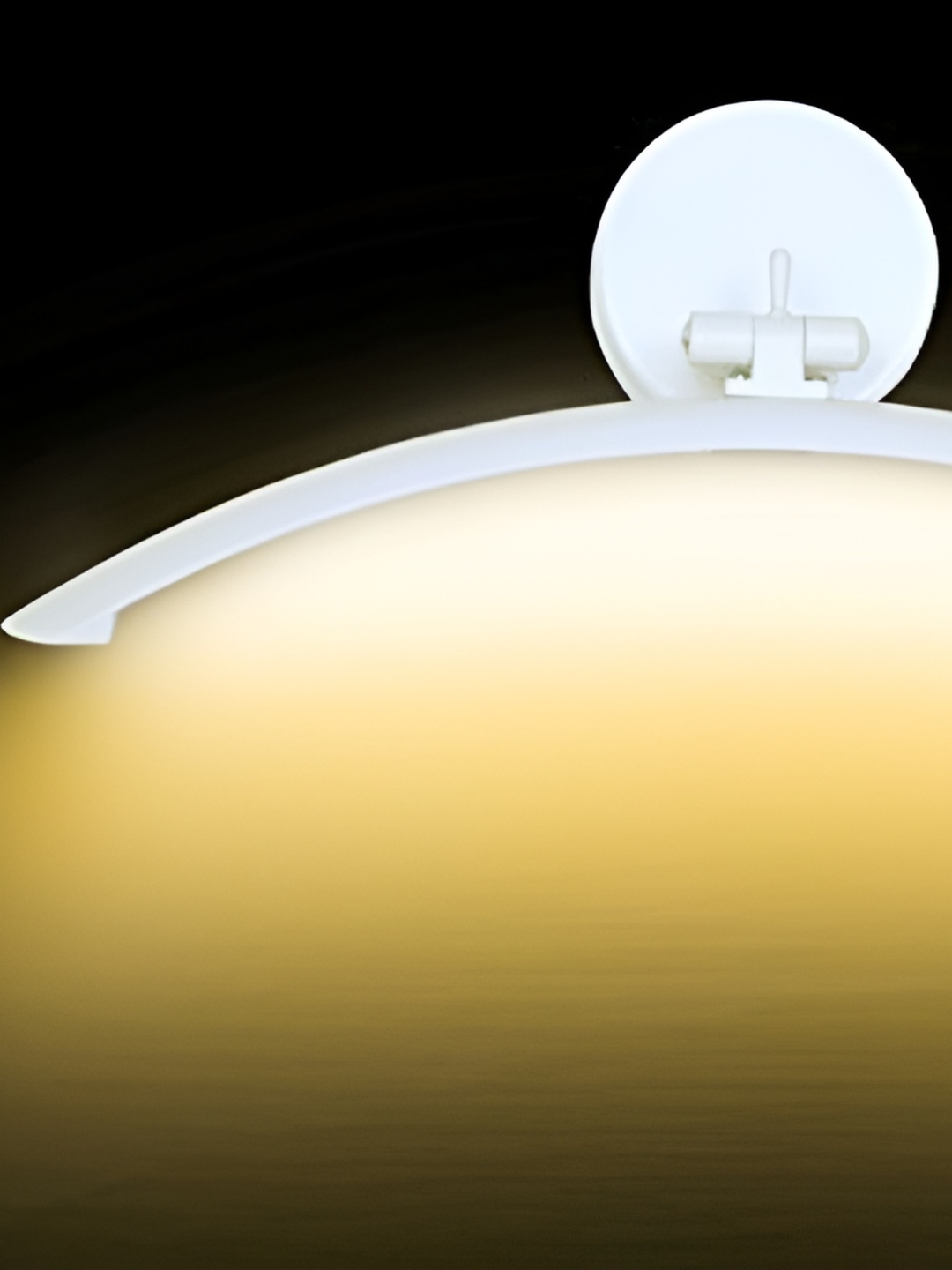 

Areezo White Iron Wall Lamp