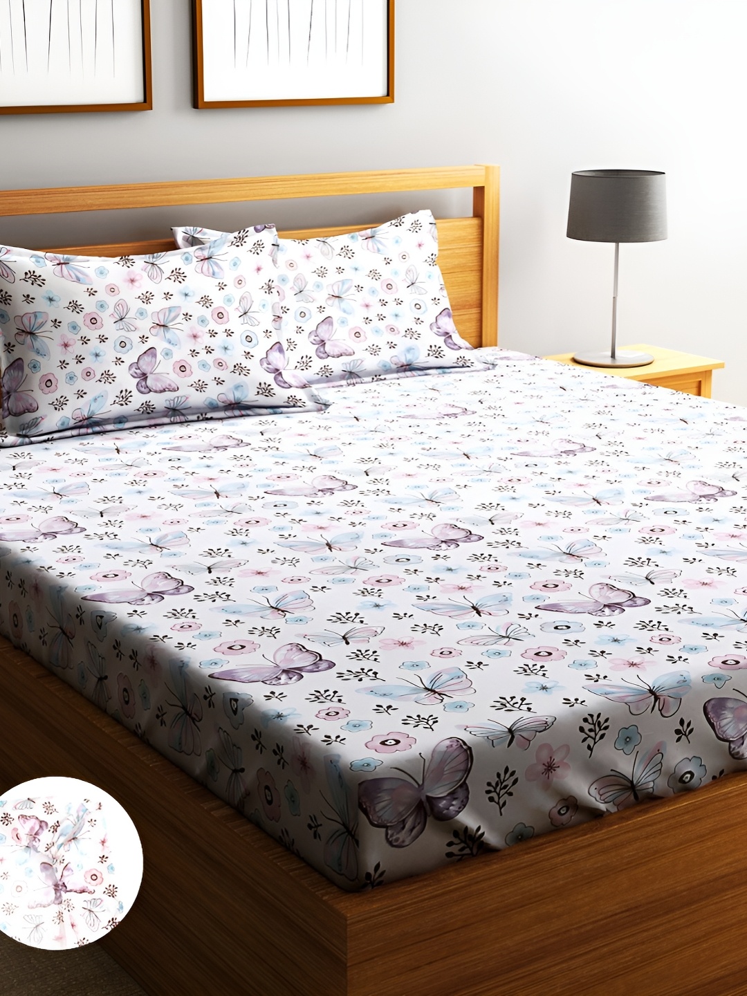 

Home Sizzler Off White Conversational Fitted 144 TC King Bedsheet with 2 Pillow Covers