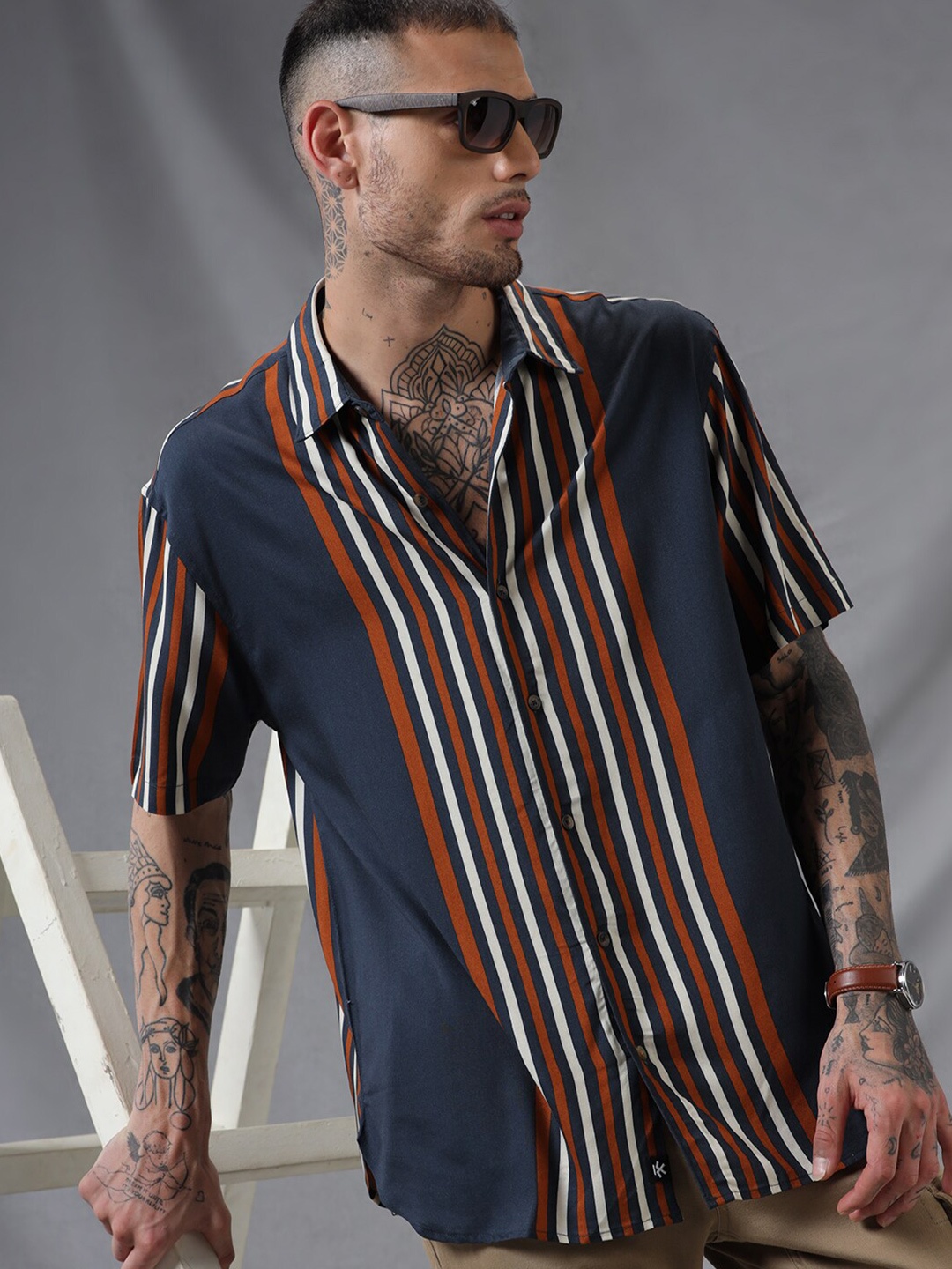 

WROGN Comfort Striped Spread Collar Short Sleeves Oversized Casual Shirt, Navy blue