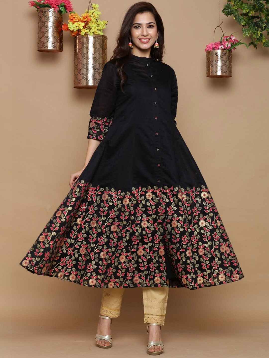 

Juniper Floral Anarkali Kurta, Black