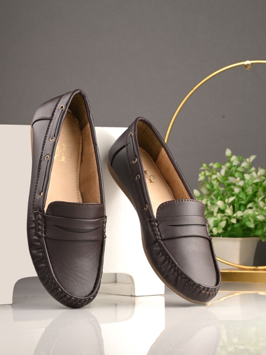 

KARADDI Women Round Toe Lightweight Loafers, Brown
