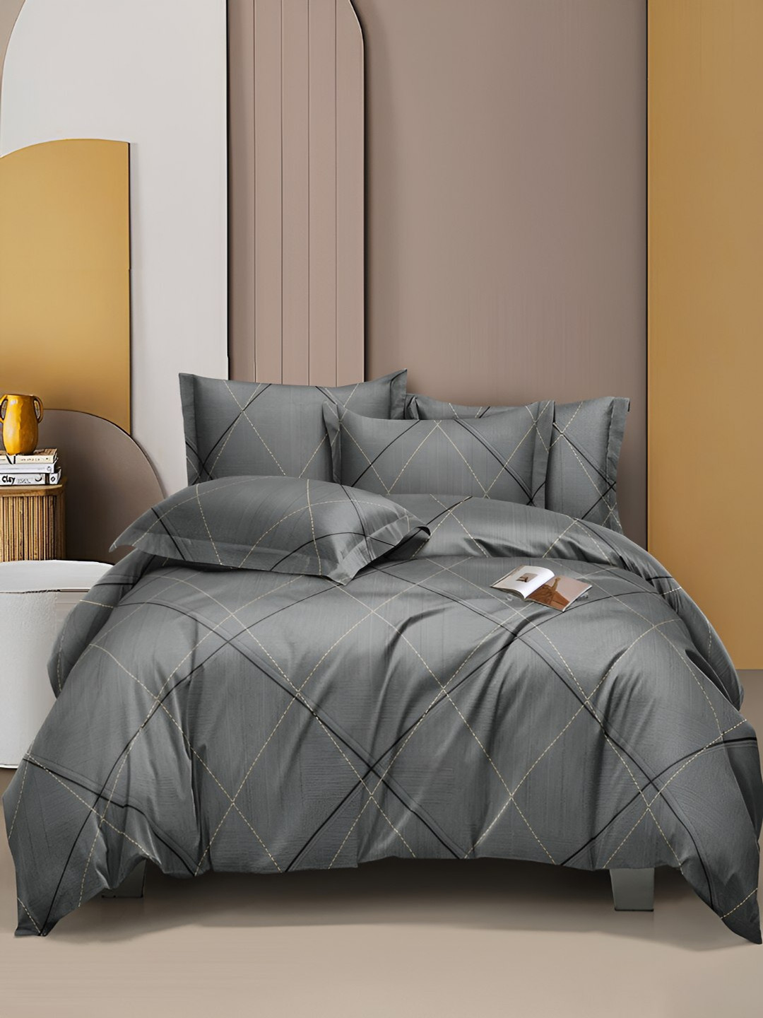 

GAPU & BALY Multicoloured Geometric 180 TC Queen Bedsheet with 2 Pillow Covers, Multi