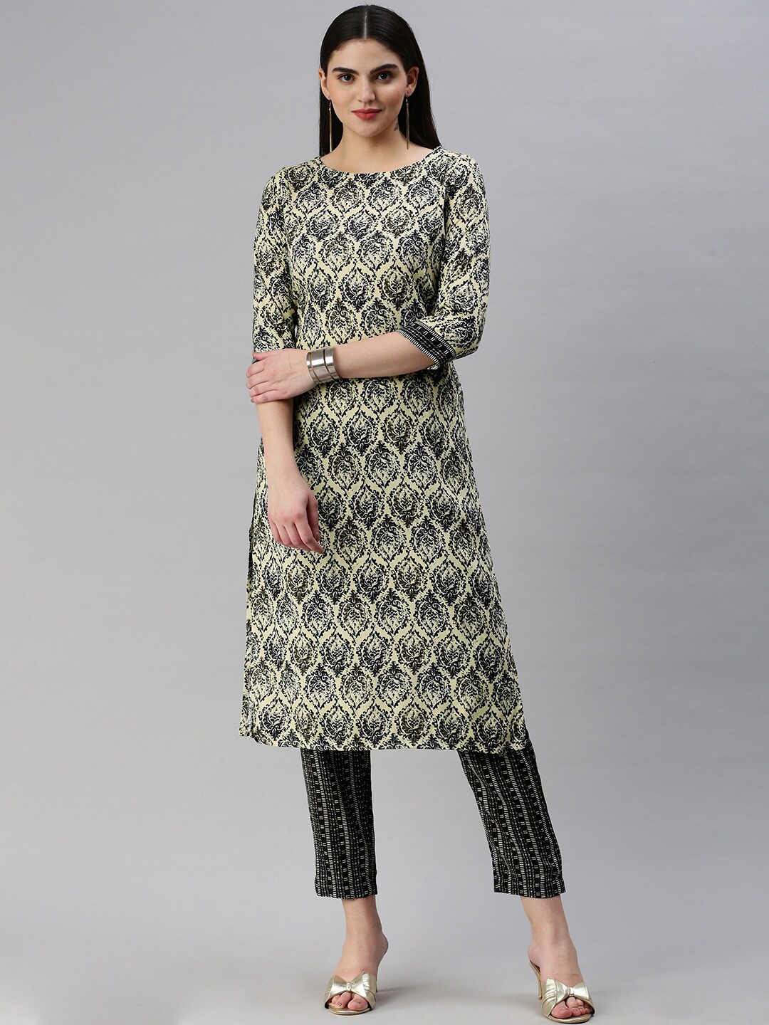 

Shaily Round Neck Ethnic Motifs Printed Regular Straight Kurta with Trousers, Cream