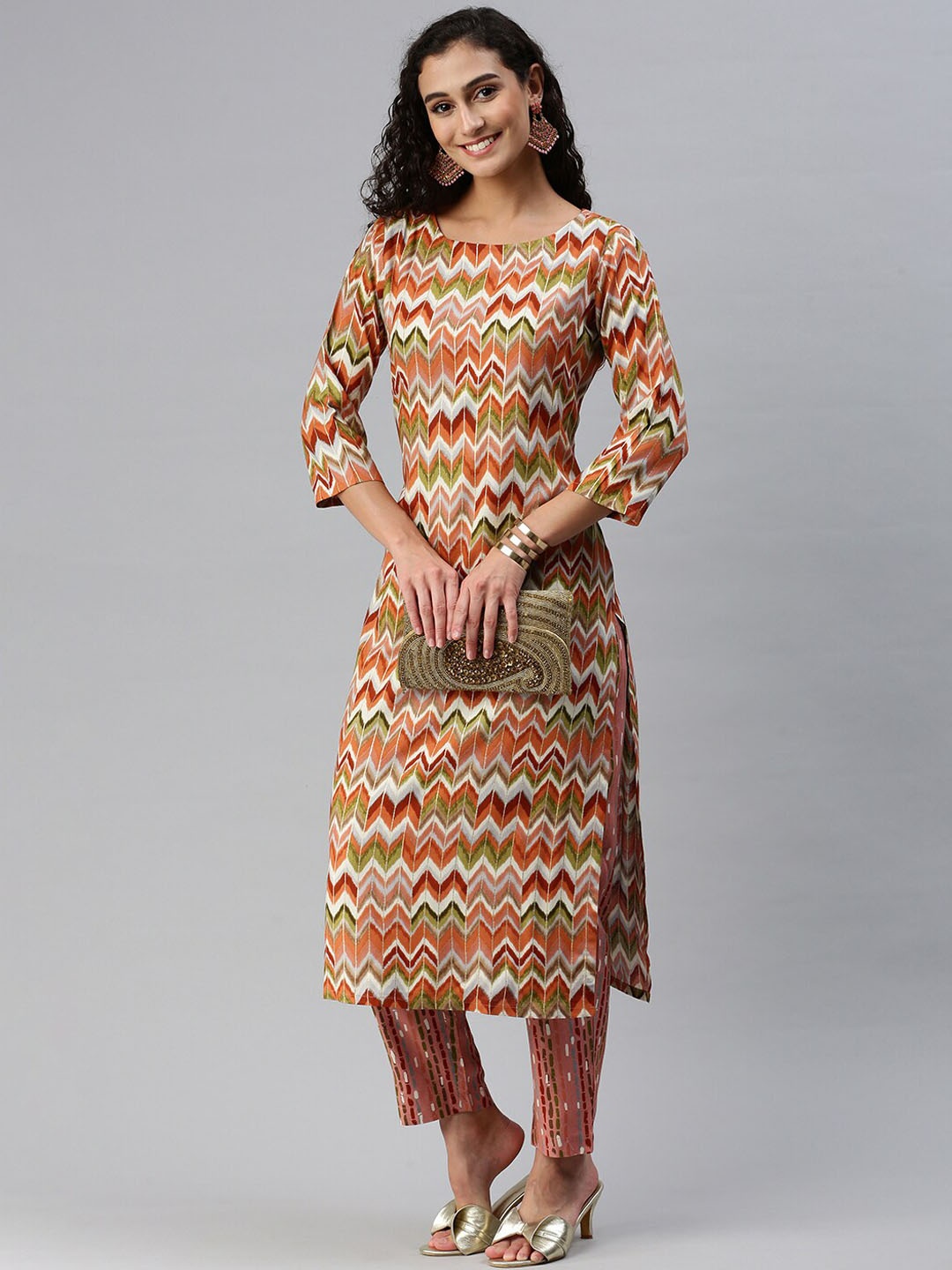 

Shaily Round Neck Striped Regular Straight Kurta with Trousers, Rust