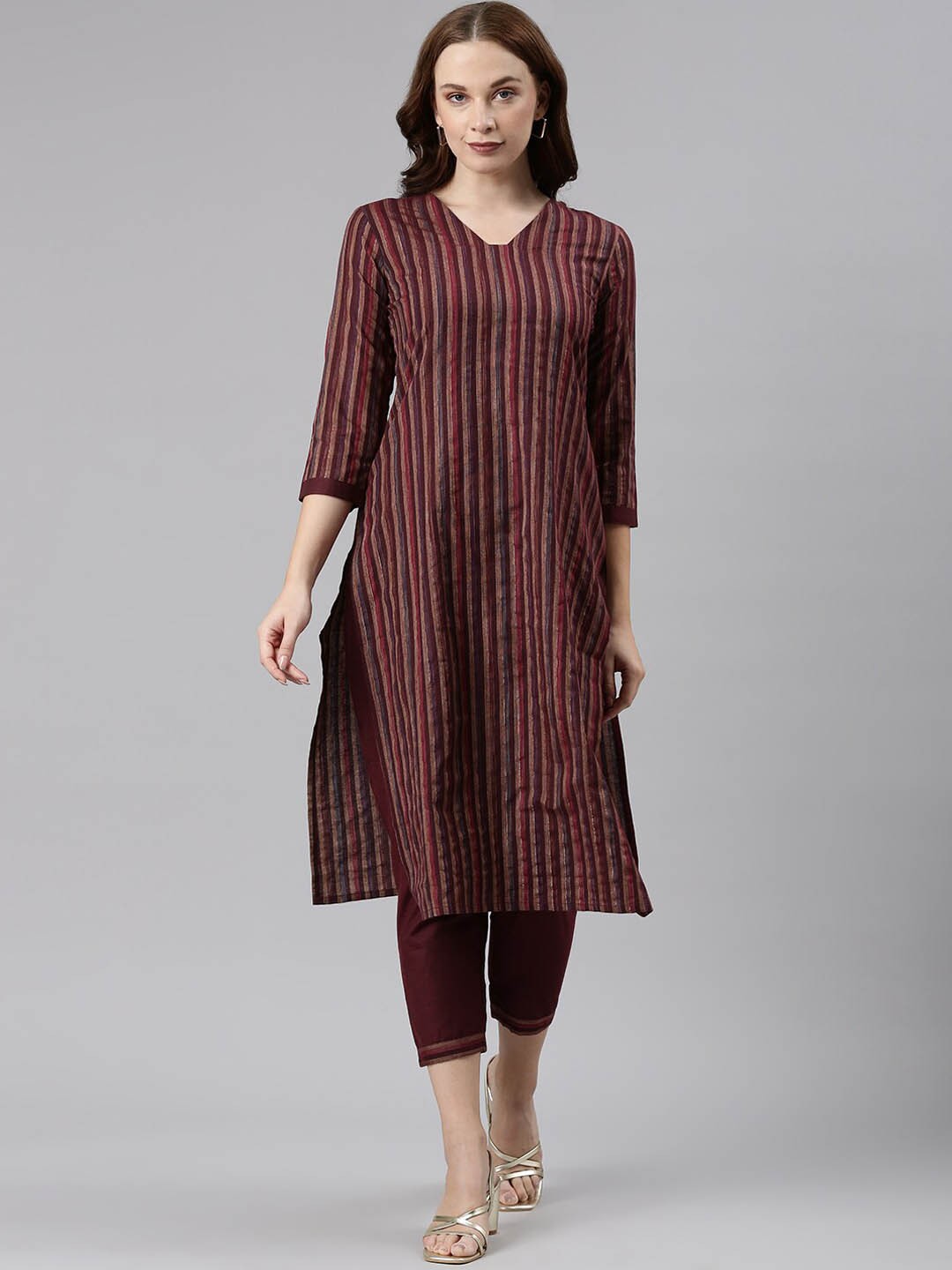 

Shaily V-Neck Striped Regular Kurta with Trousers, Maroon